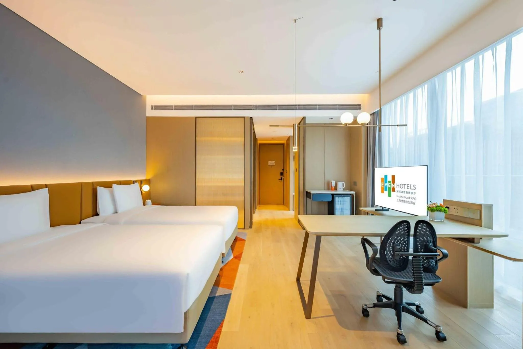 Photo of the whole room, Bed in EVEN Hotels Shanghai Expo by IHG