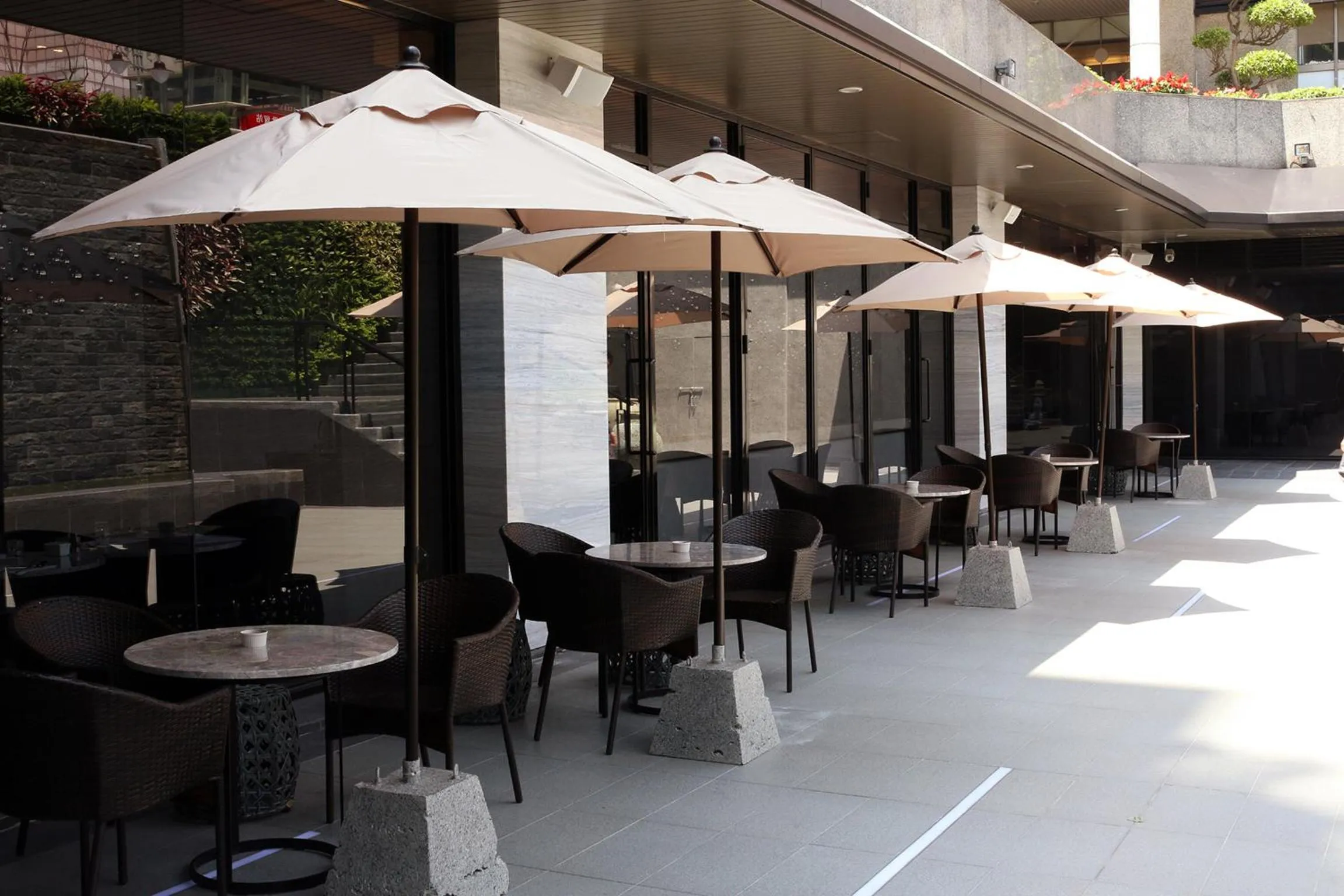 Facade/entrance in Taipei 101 SPARKLE Hotel