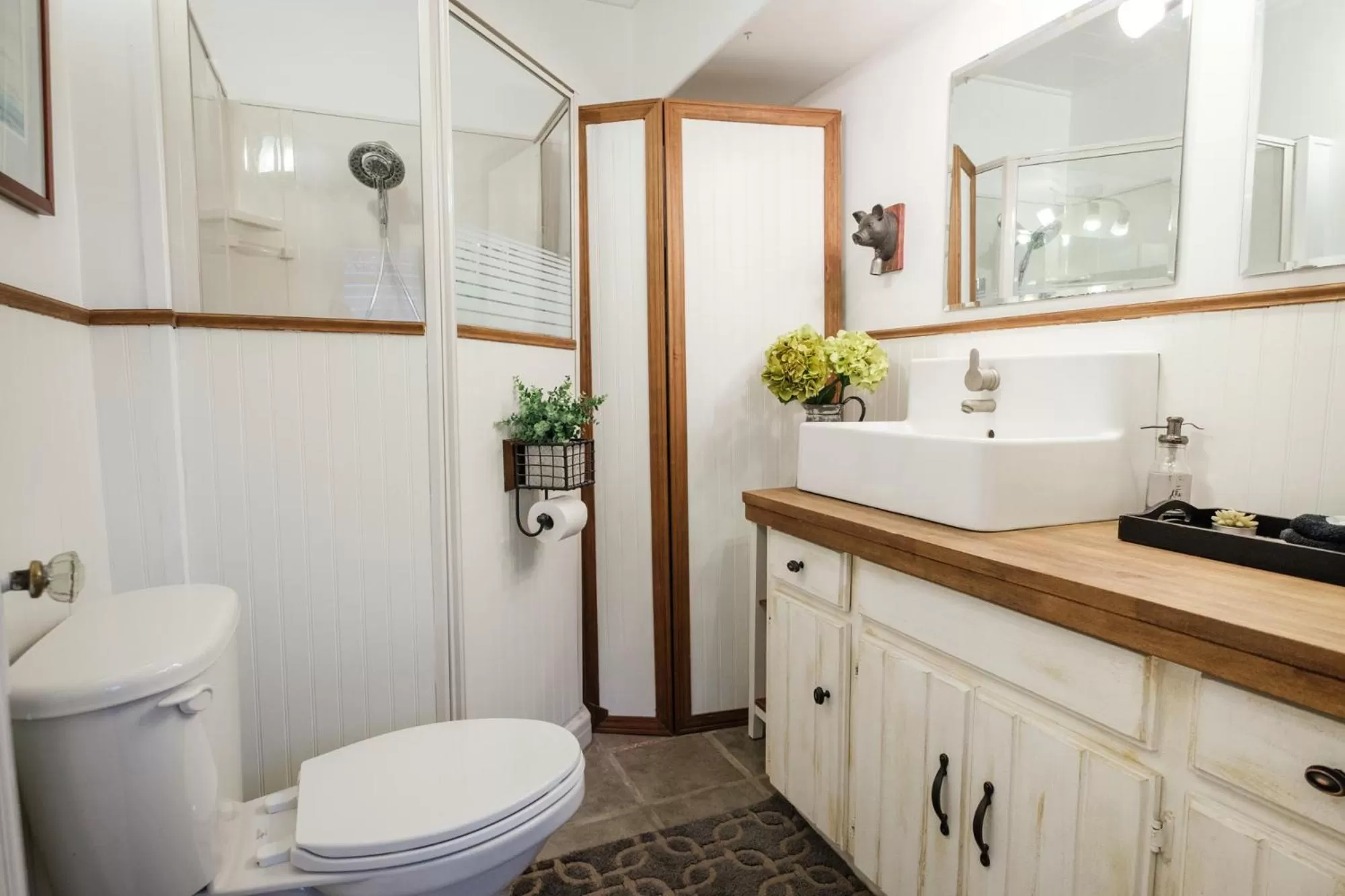 Bathroom in Bramblebank Cottages