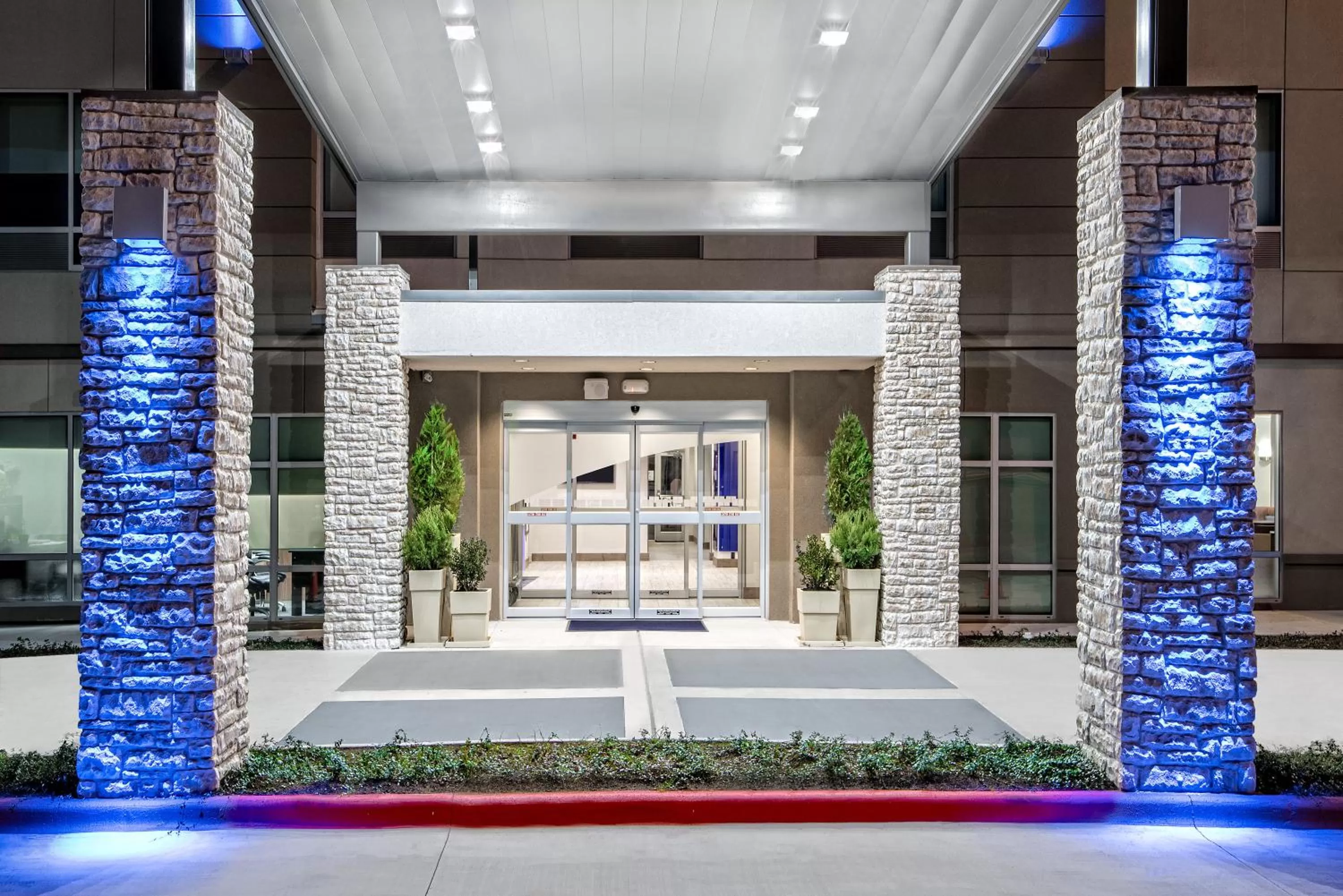 Property building in Holiday Inn Express & Suites Austin - Round Rock Area by IHG