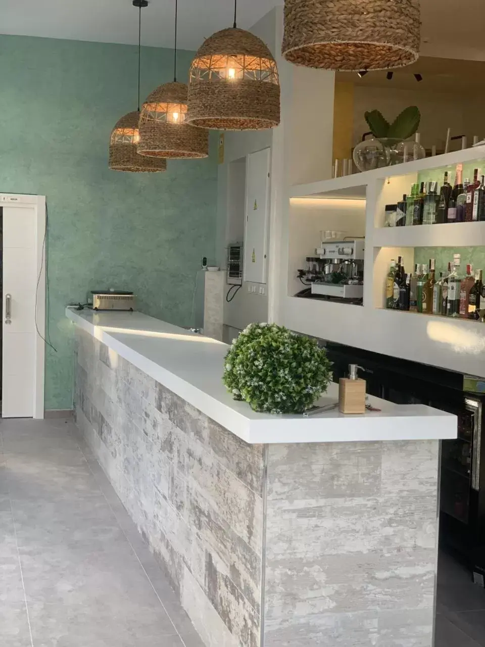 Lounge/Bar in HOTEL apartamentos SEVEN ROOMS Lounge/Bar in HOTEL apartamentos SEVEN ROOMS