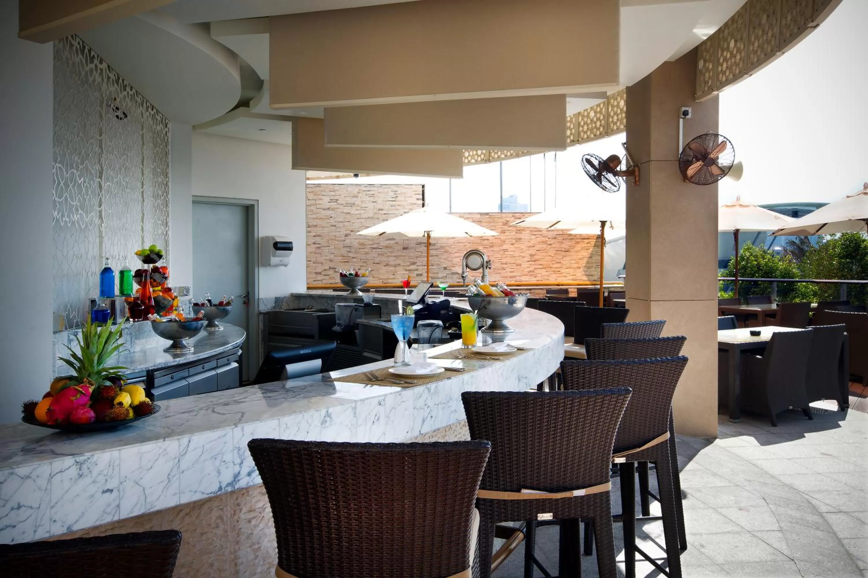 Restaurant/places to eat in Bab Al Qasr Hotel