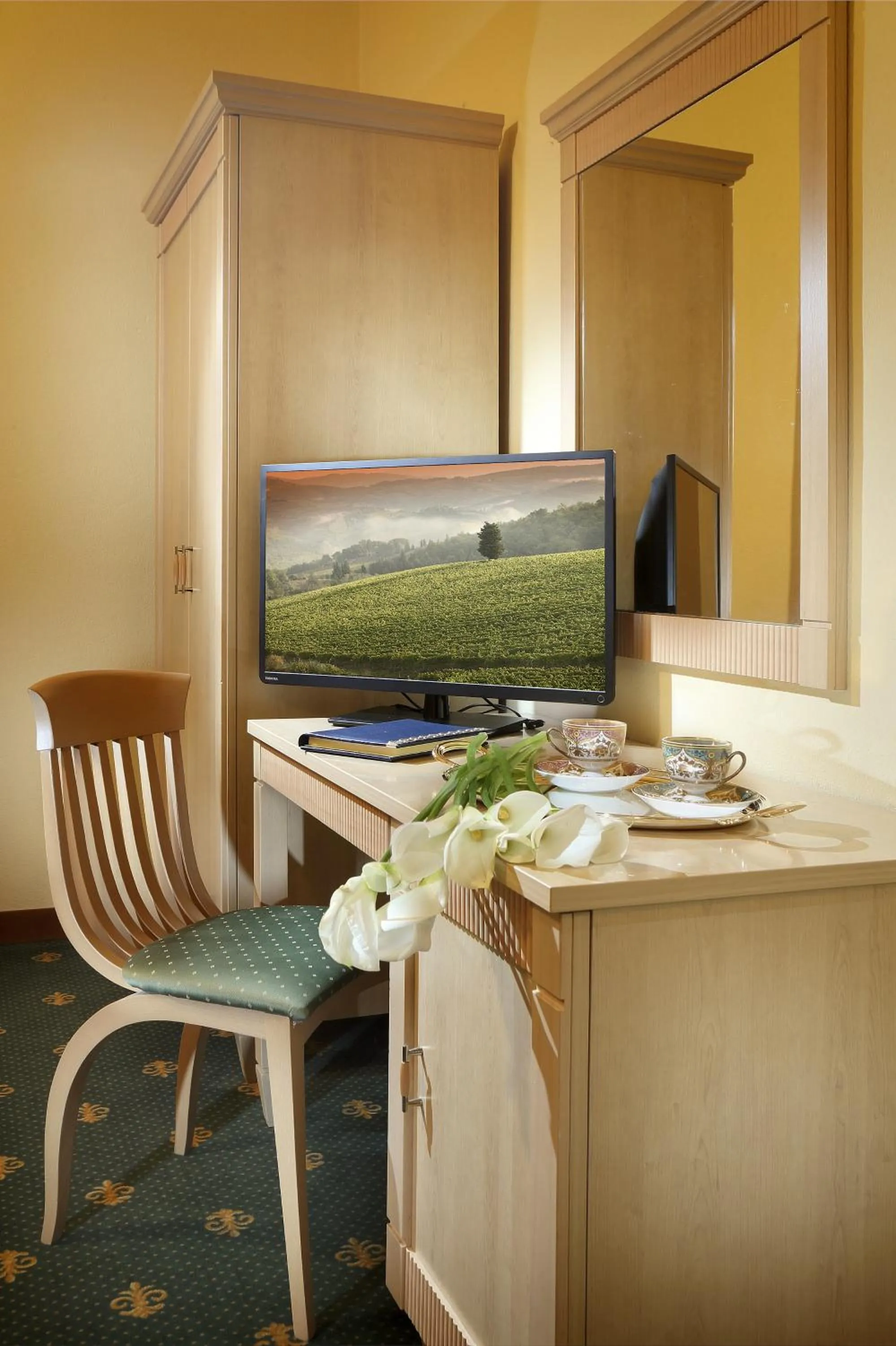 TV and multimedia in Grand Hotel Plaza & Locanda Maggiore