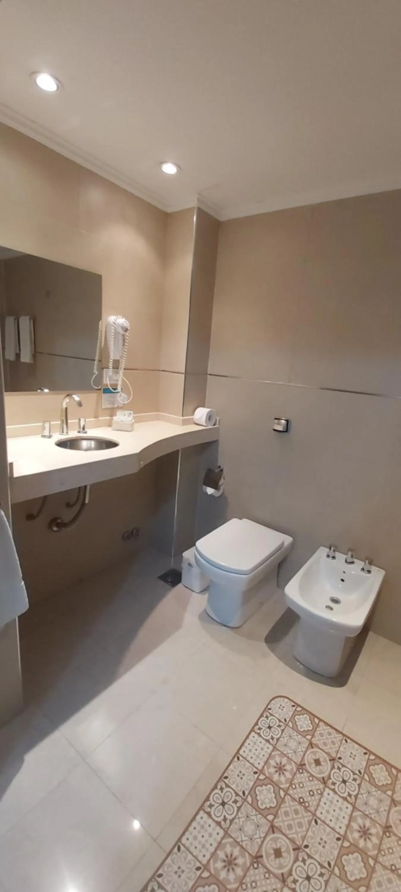 Bathroom in Hotel UTHGRA de las Luces