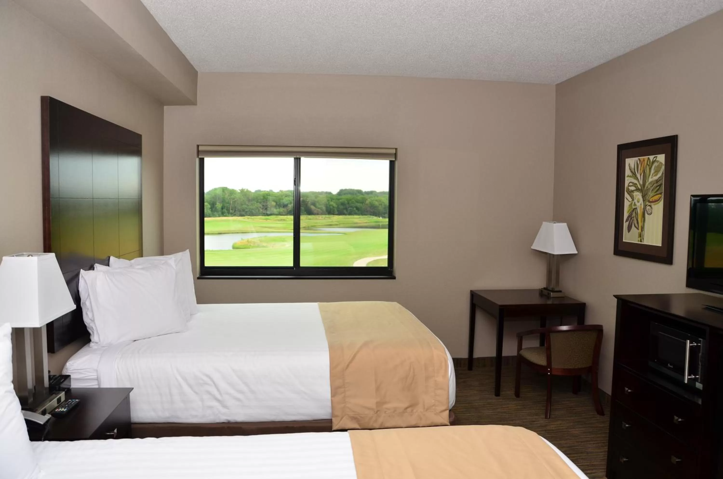 Bedroom, Bed in Qube Hotel - Polk City