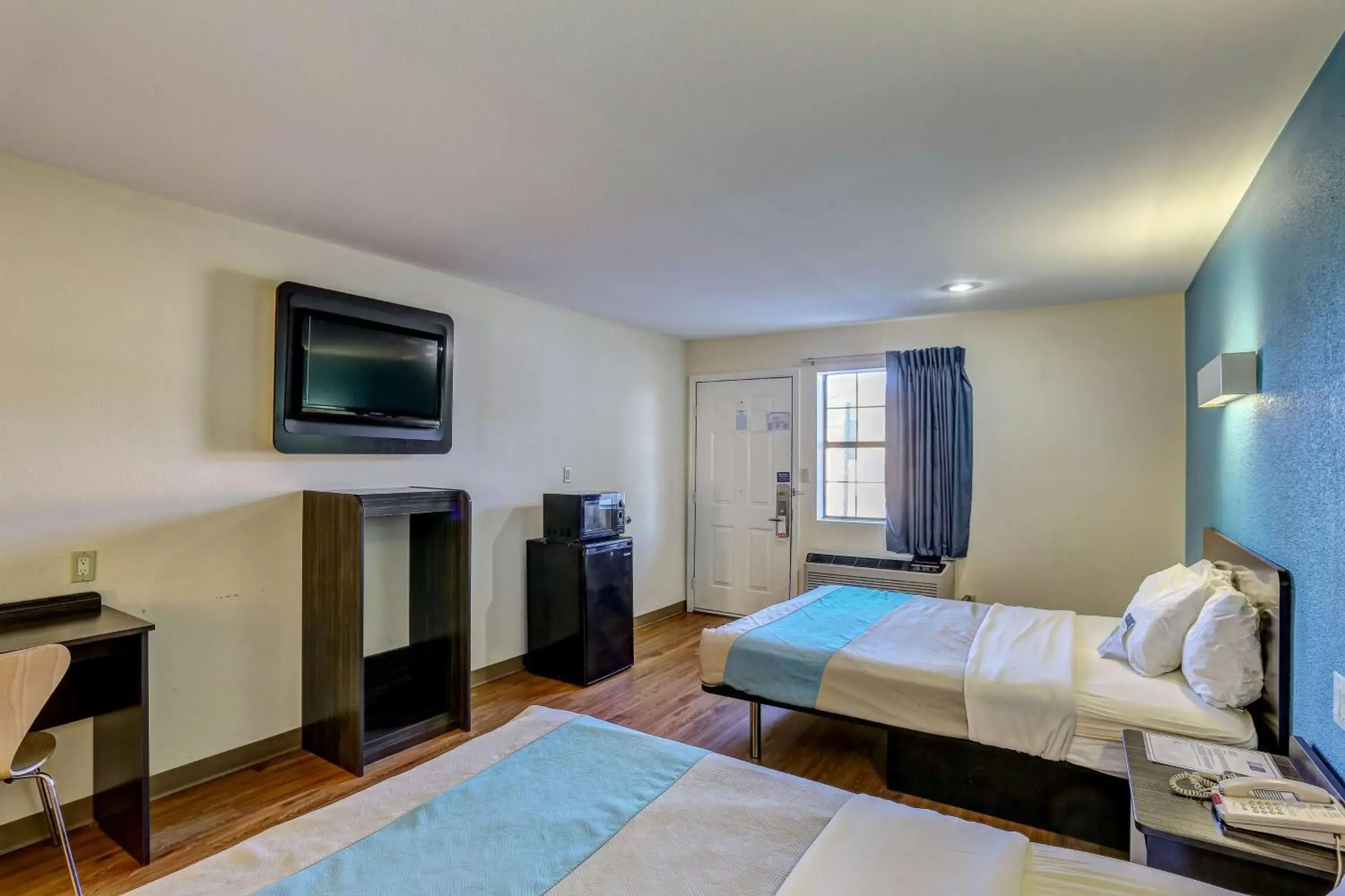 Queen Room with Two Queen Beds - Disability Access - Smoking in Motel 6-Dickson, TN Queen Room with Two Queen Beds - Disability Access - Smoking in Motel 6-Dickson, TN