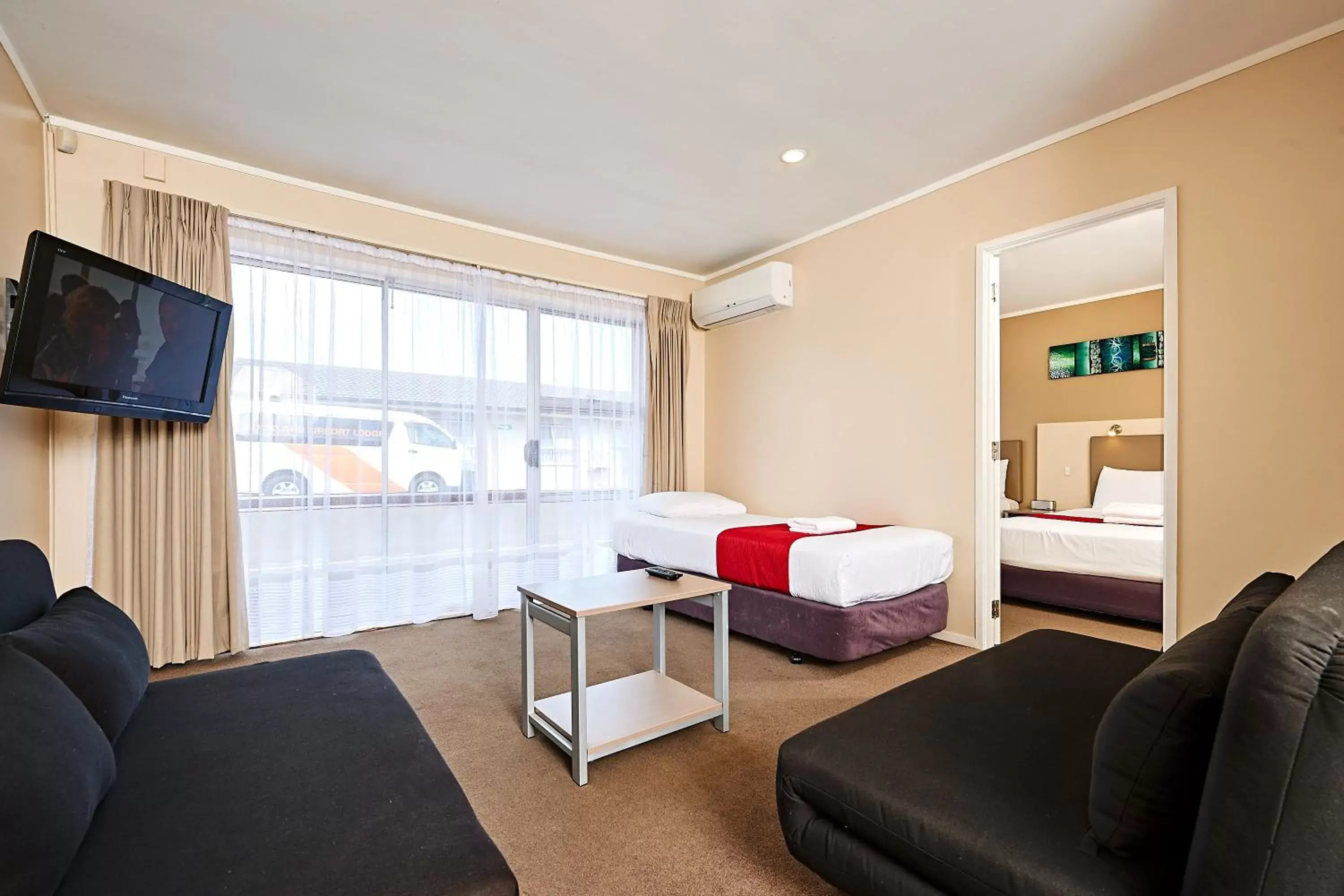 Standard One-Bedroom Apartment in Auckland Airport Lodge Standard One-Bedroom Apartment in Auckland Airport Lodge