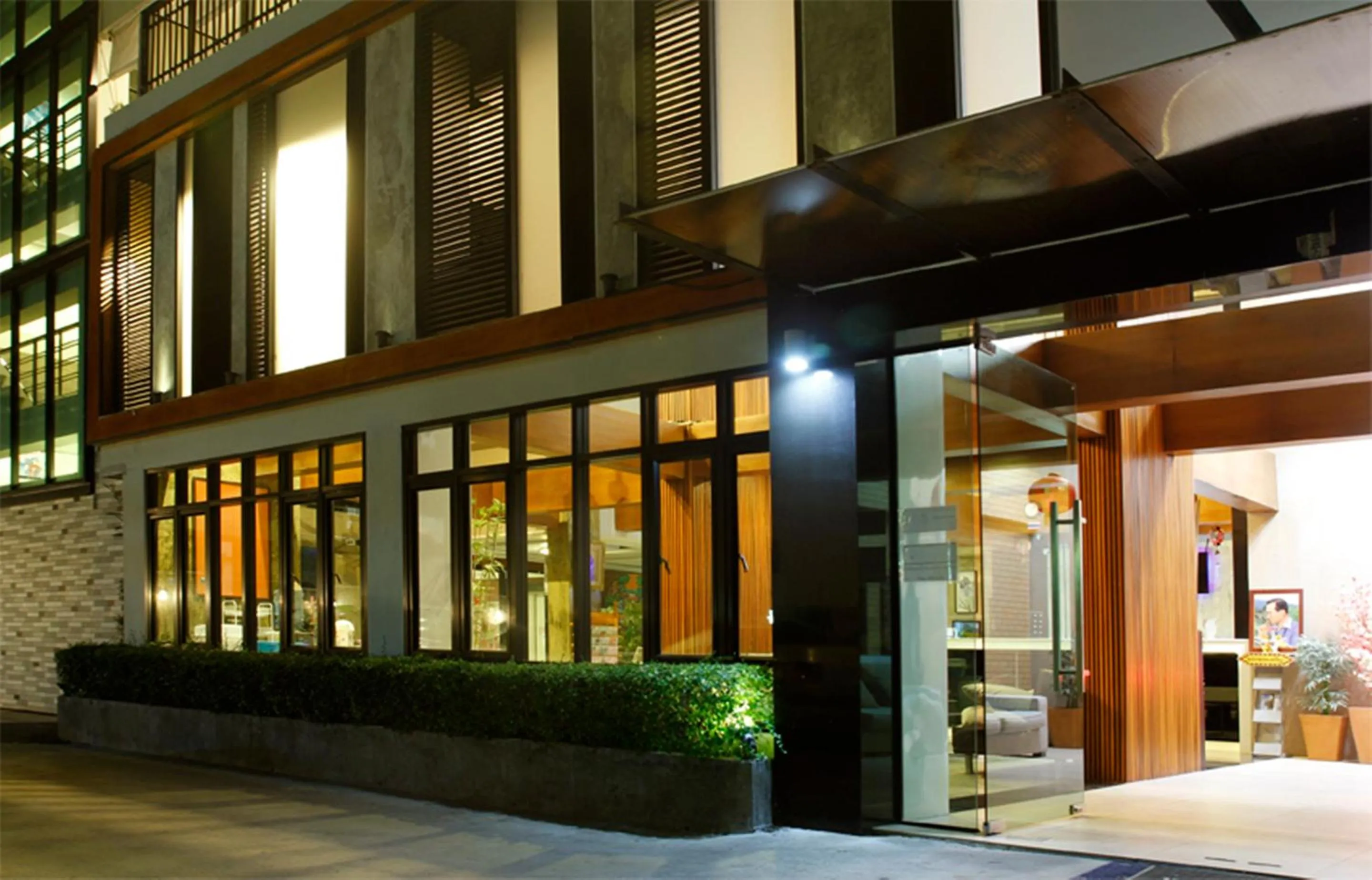 Property building in Izen Budget Hotel & Residence