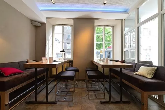 Day, Restaurant/Places to Eat in Domaine Leidinger