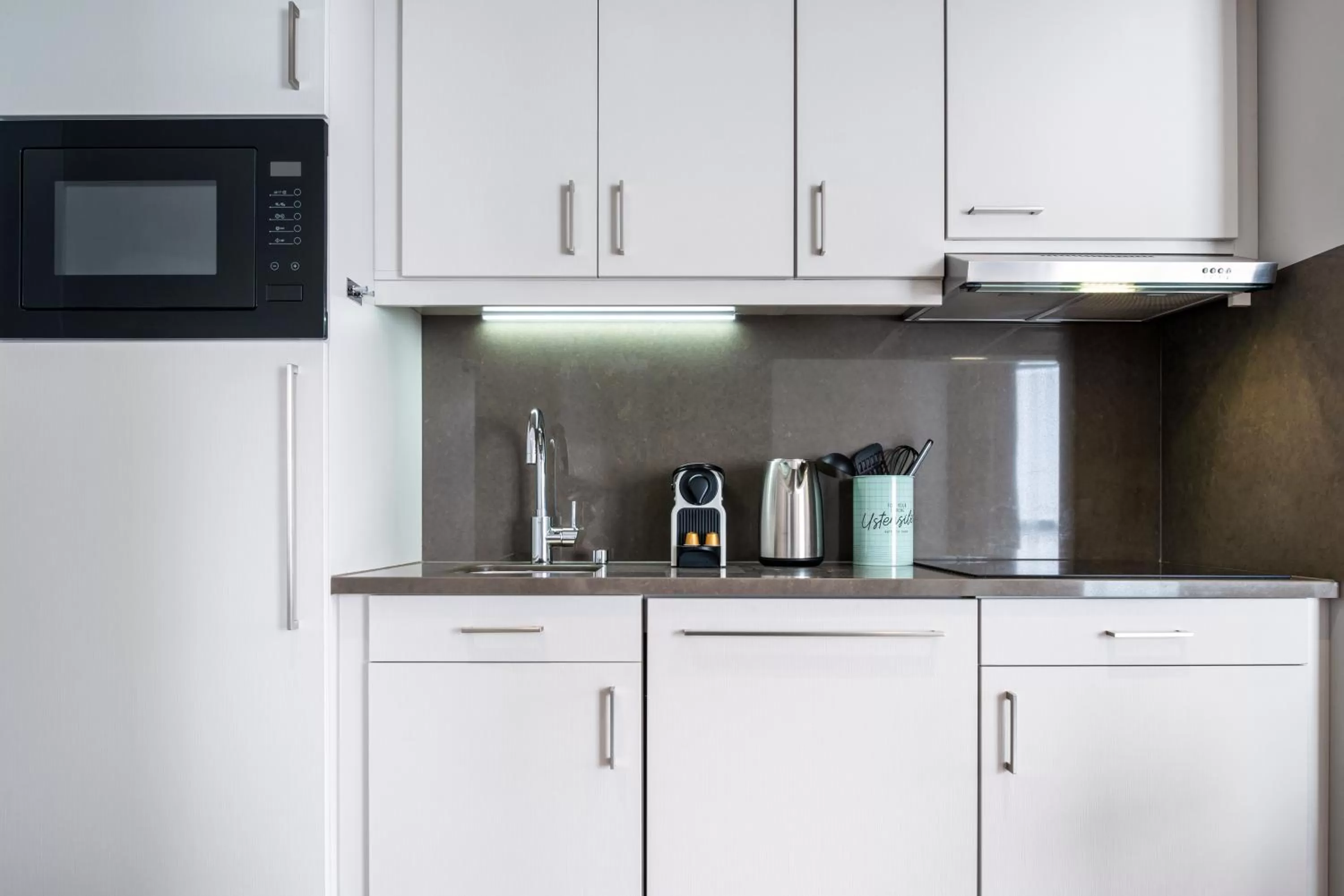 Kitchen or kitchenette in Aparthotel Adagio Paris Nation