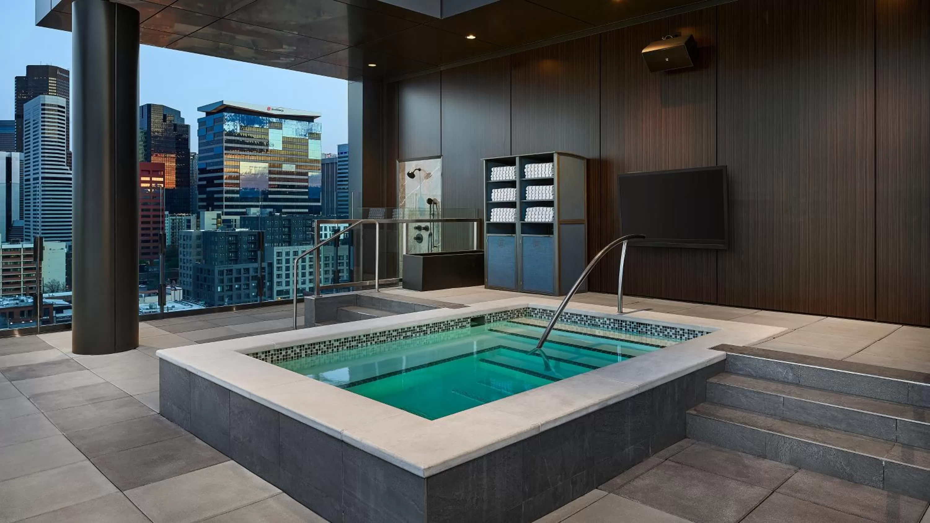 Hot Tub in The Rally Hotel at McGregor Square