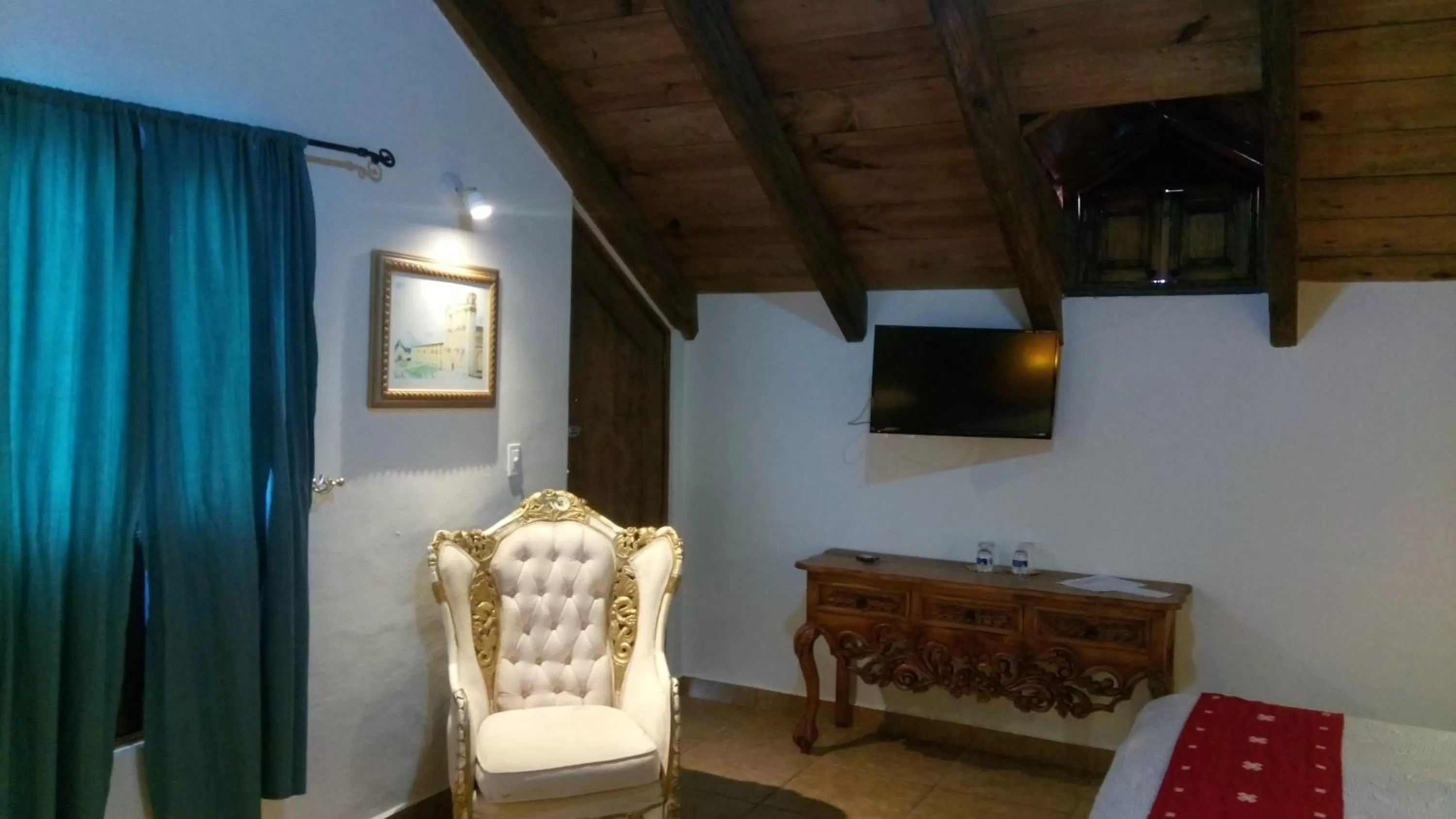 Photo of the whole room in Hotel Grand Maria