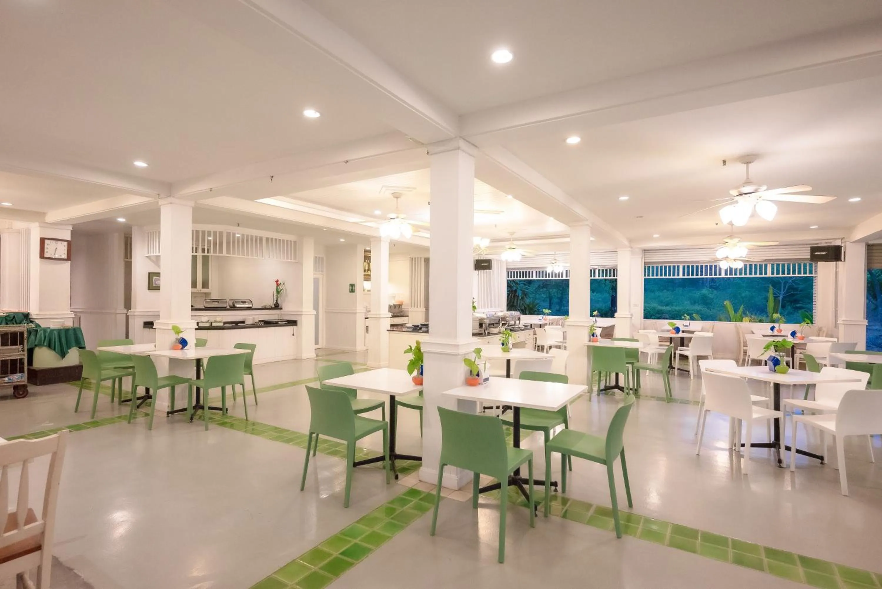 Restaurant/places to eat in Comsaed River Kwai Resort