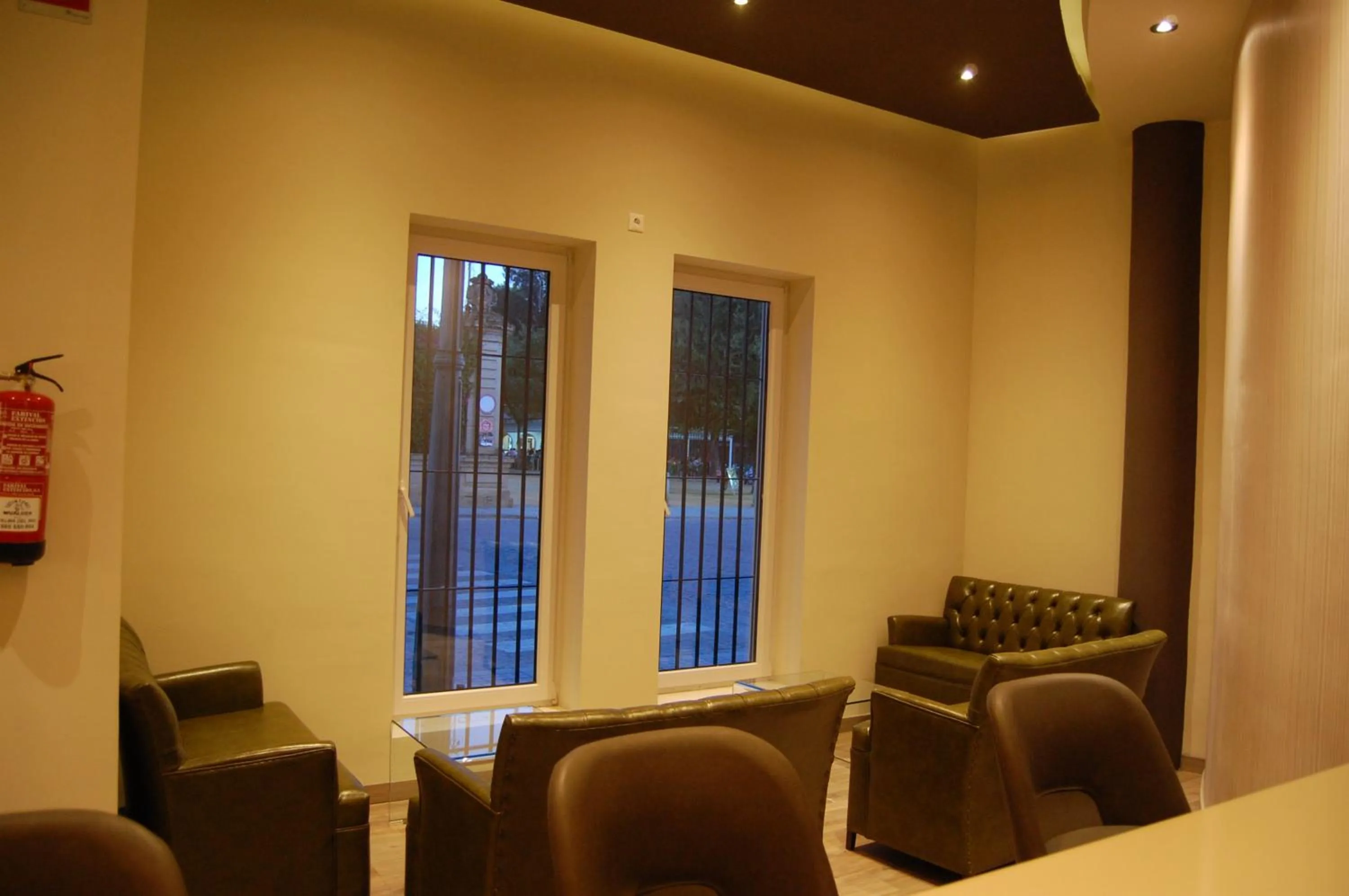 Restaurant/places to eat in Hotel Castillo