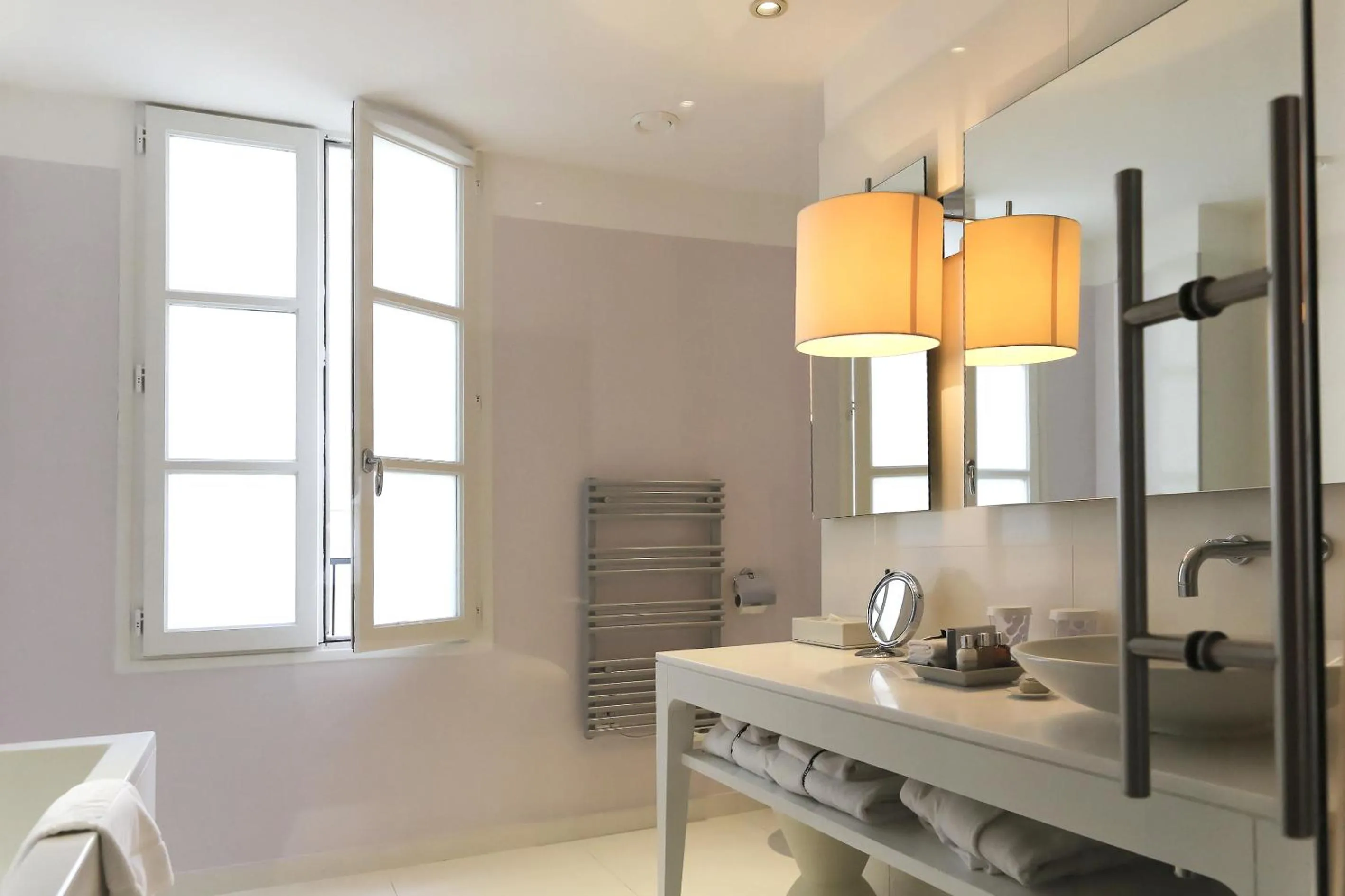 Bathroom in Hotel Le Placide Saint-Germain Des Prés