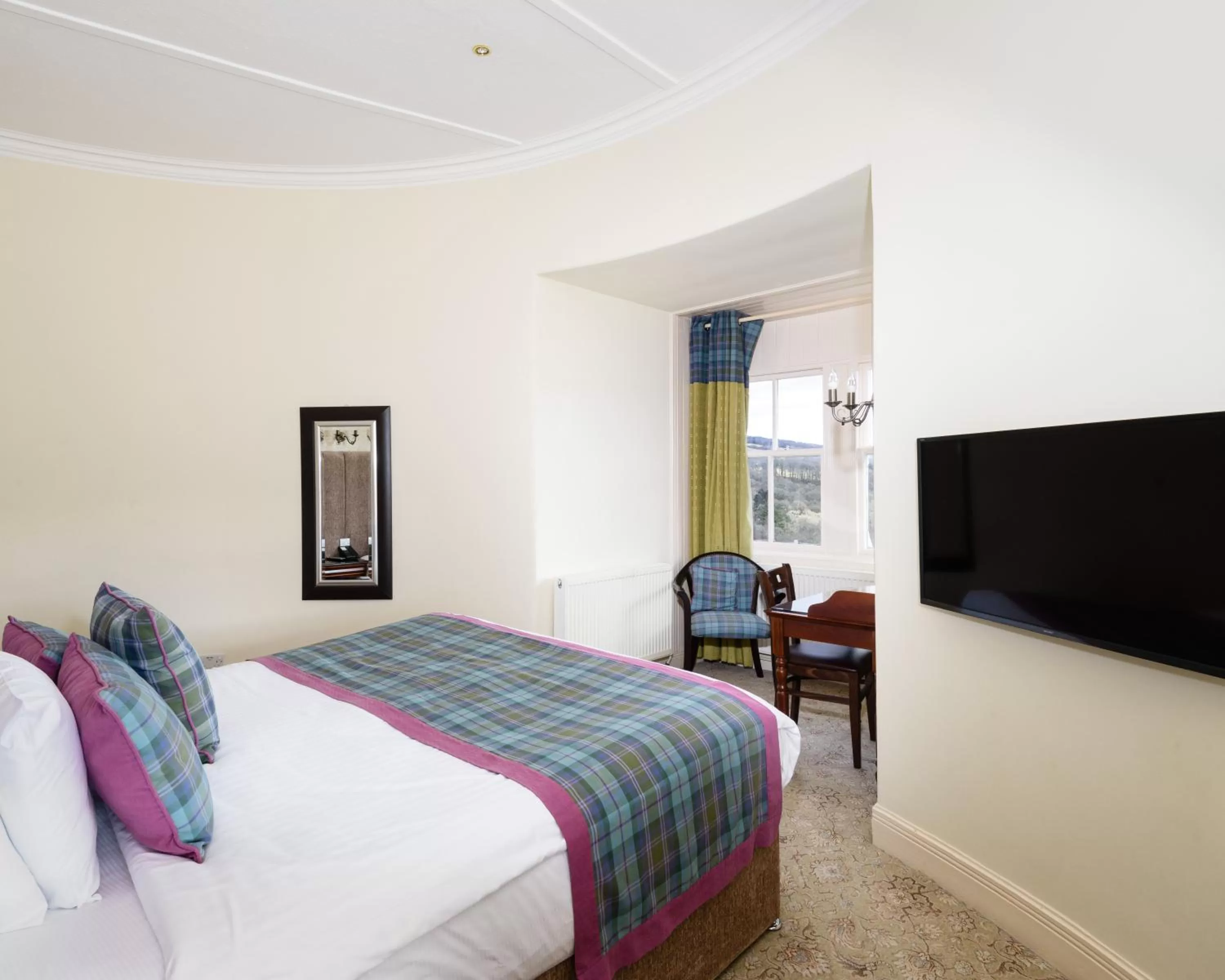 Bed in The Atholl Palace