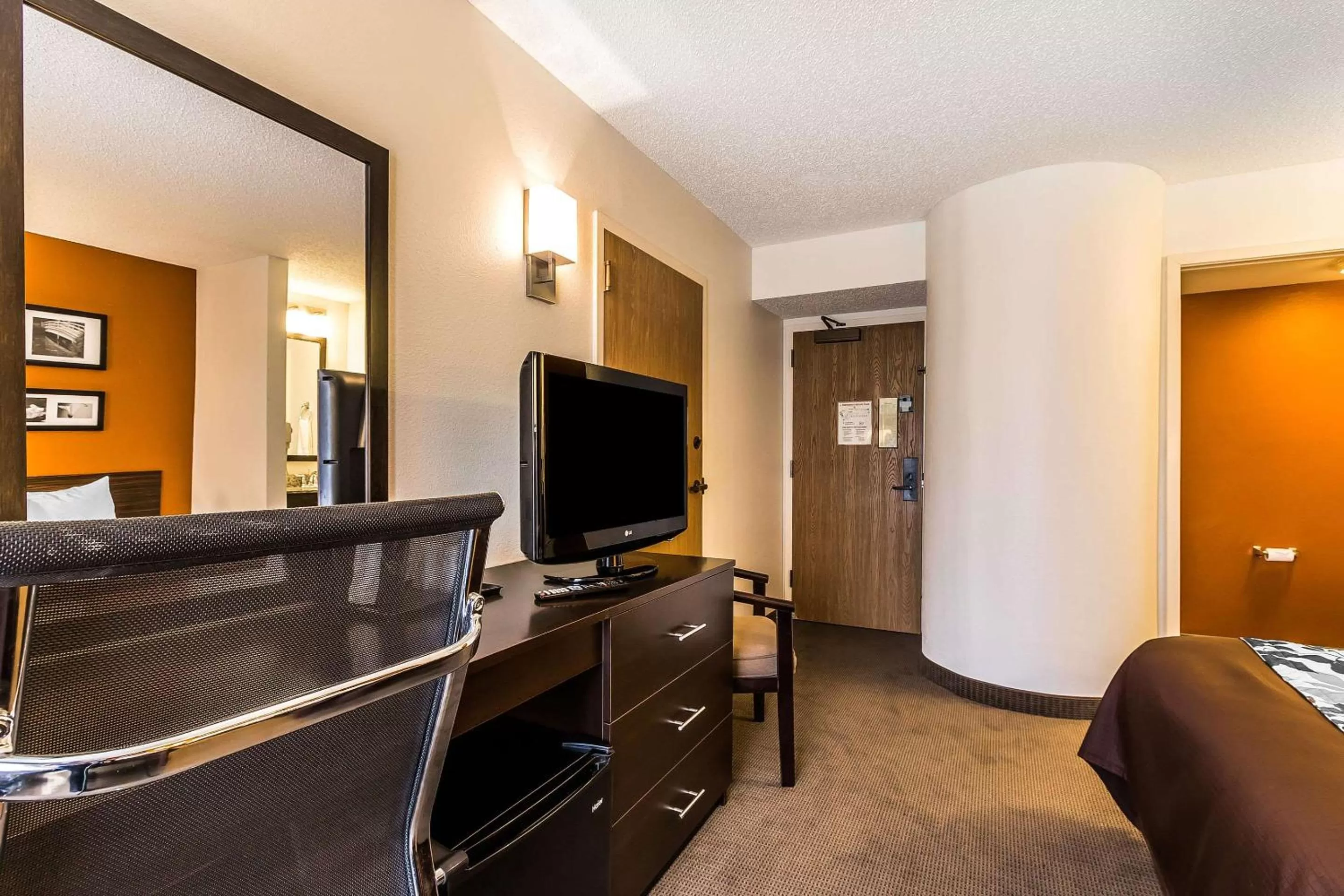 Photo of the whole room in Sleep Inn Springfield South I60 near Medical District