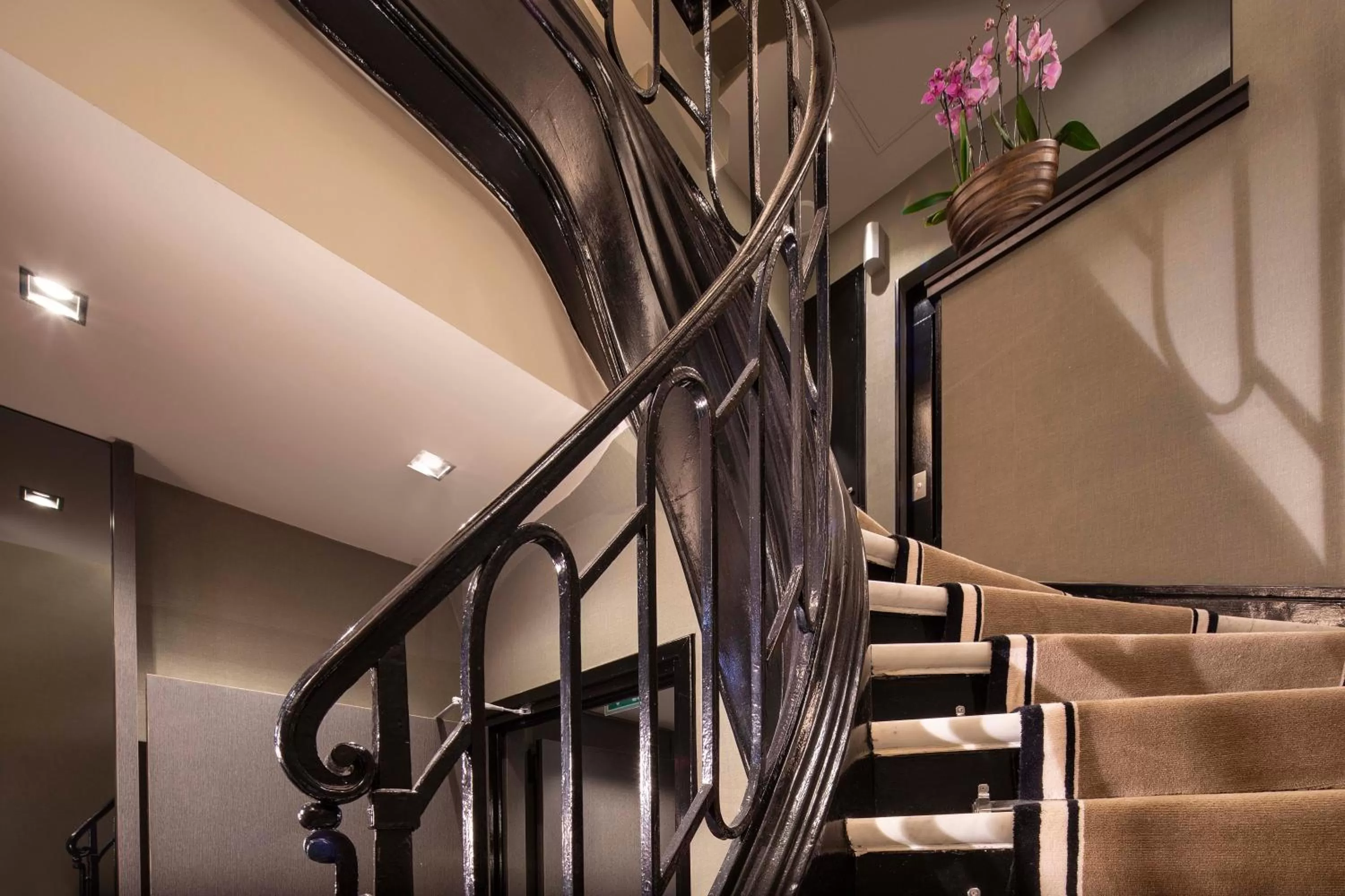 Property building in Daunou Opéra