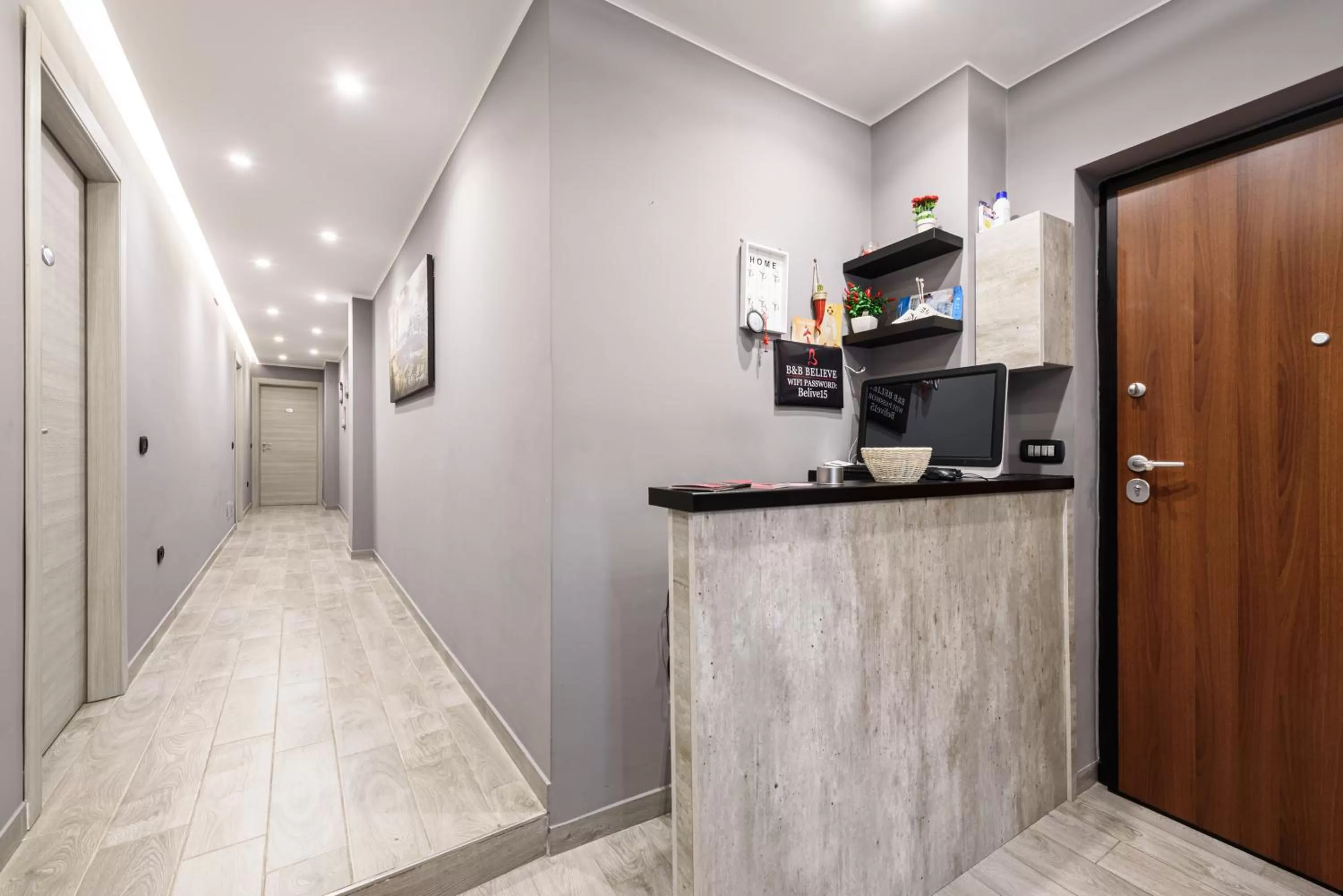 Lobby or reception, TV/Entertainment Center in B&B BELIEVE con SPA privata