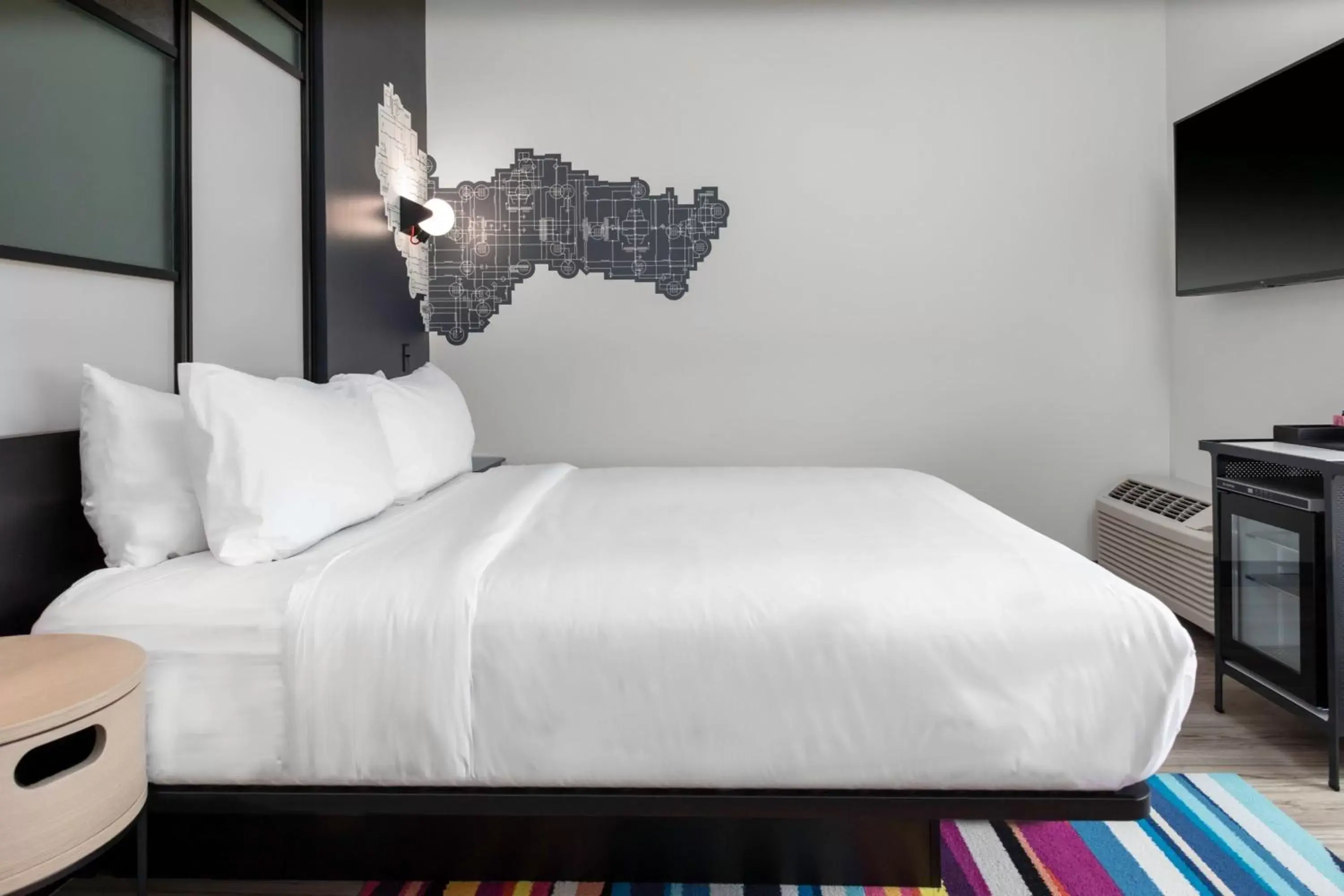 King Room in Aloft Savannah Airport King Room in Aloft Savannah Airport