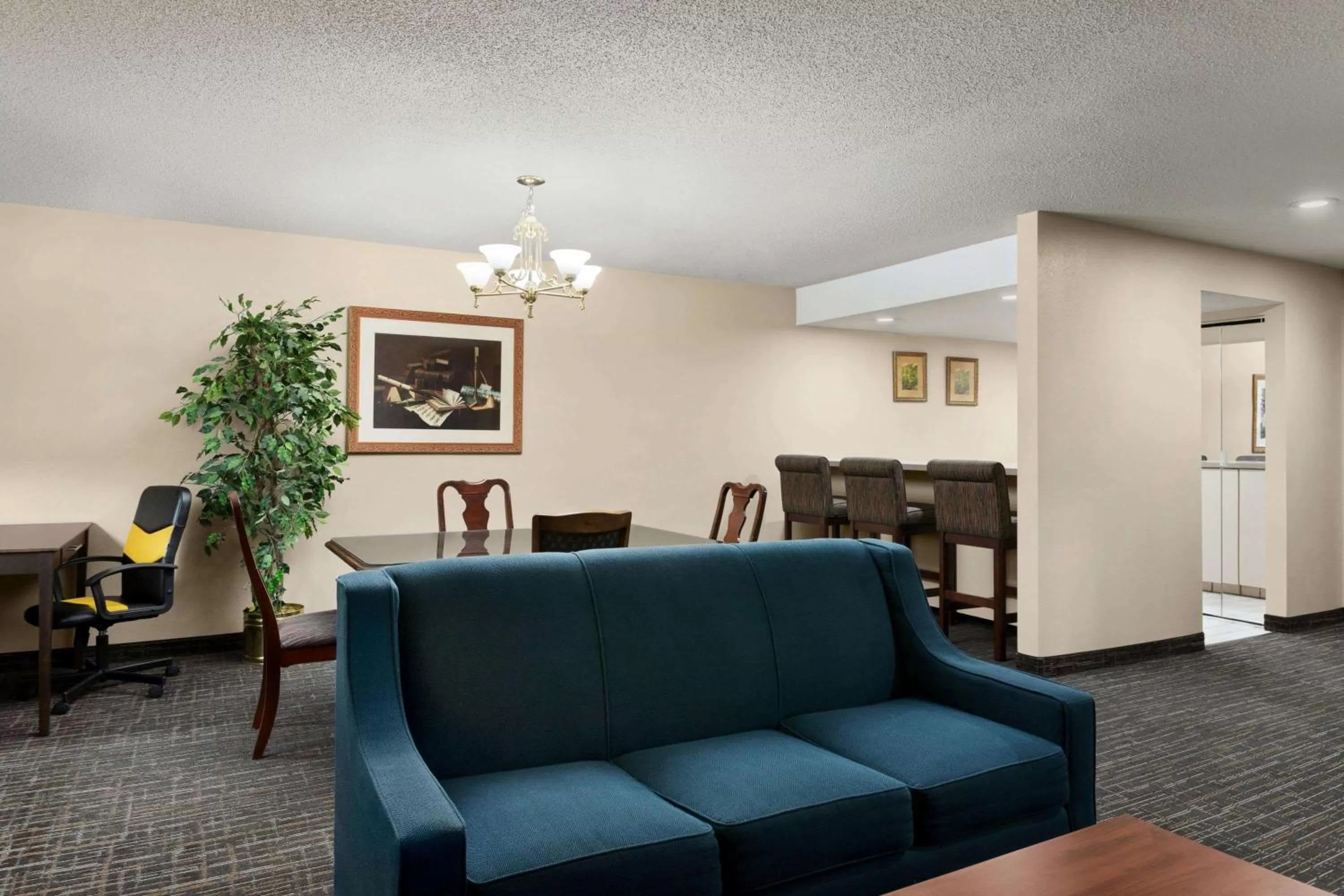 Photo of the whole room in Baymont by Wyndham Sioux Falls North,I-29,Russell St, Airport