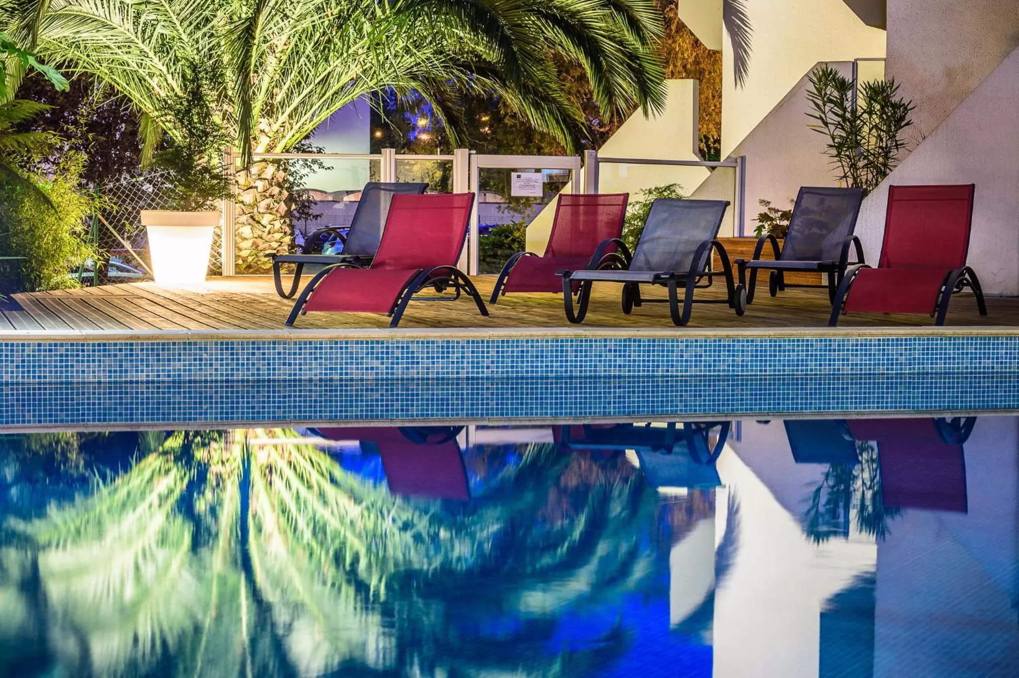 Swimming pool in Hôtel Le Bayonne