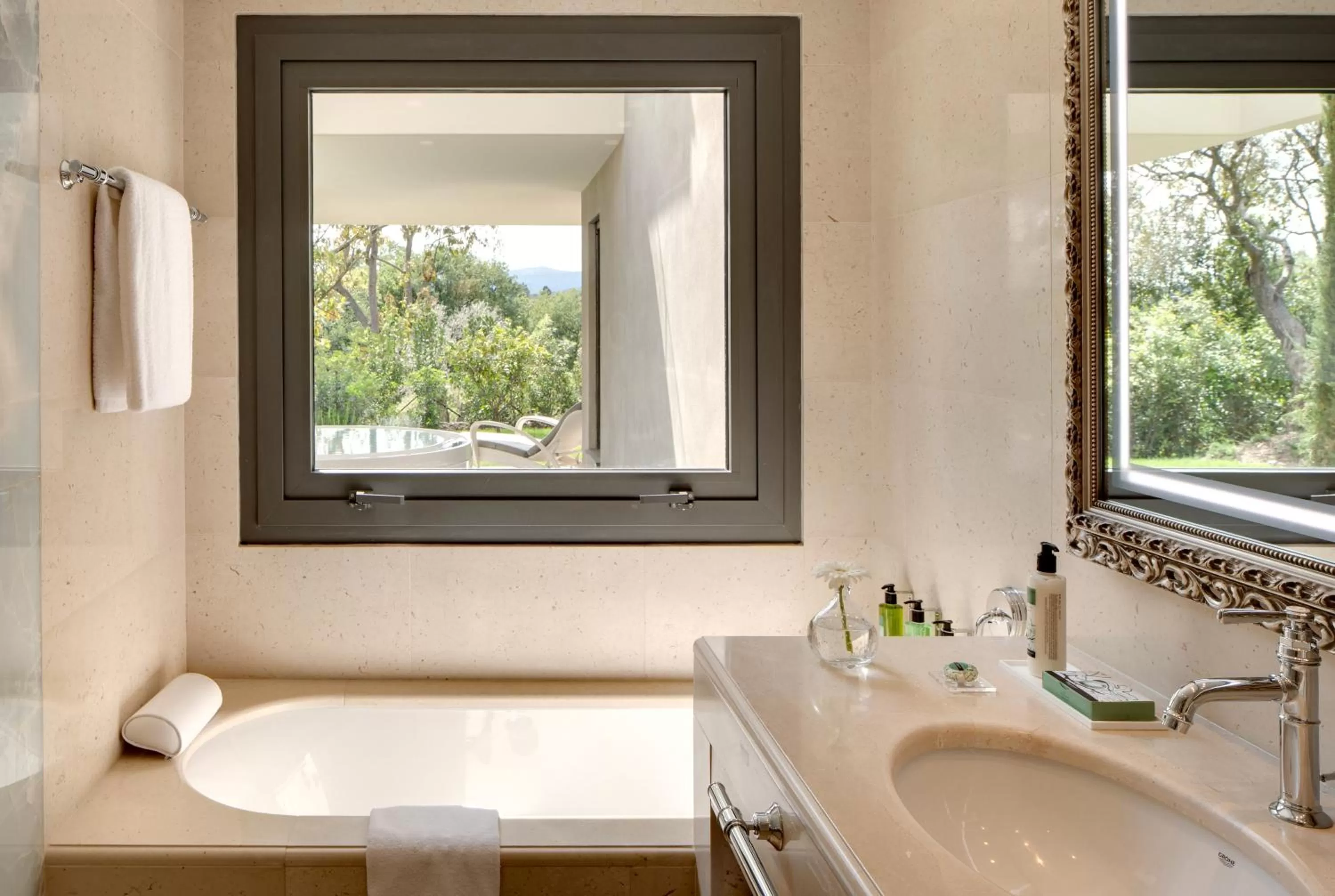 Bathroom in Domaine du Mas De Pierre