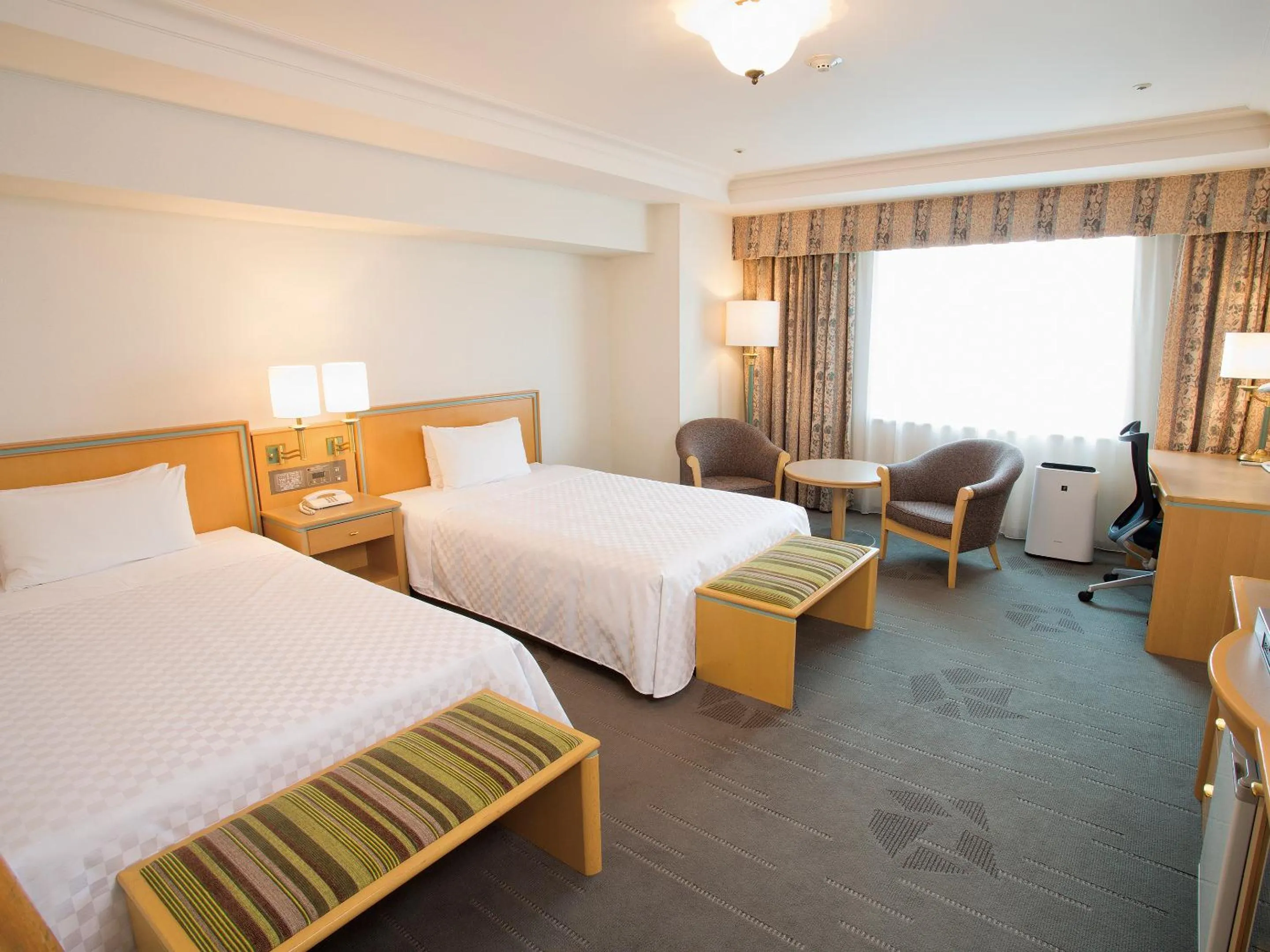 Photo of the whole room, Bed in Keio Plaza Hotel Hachioji