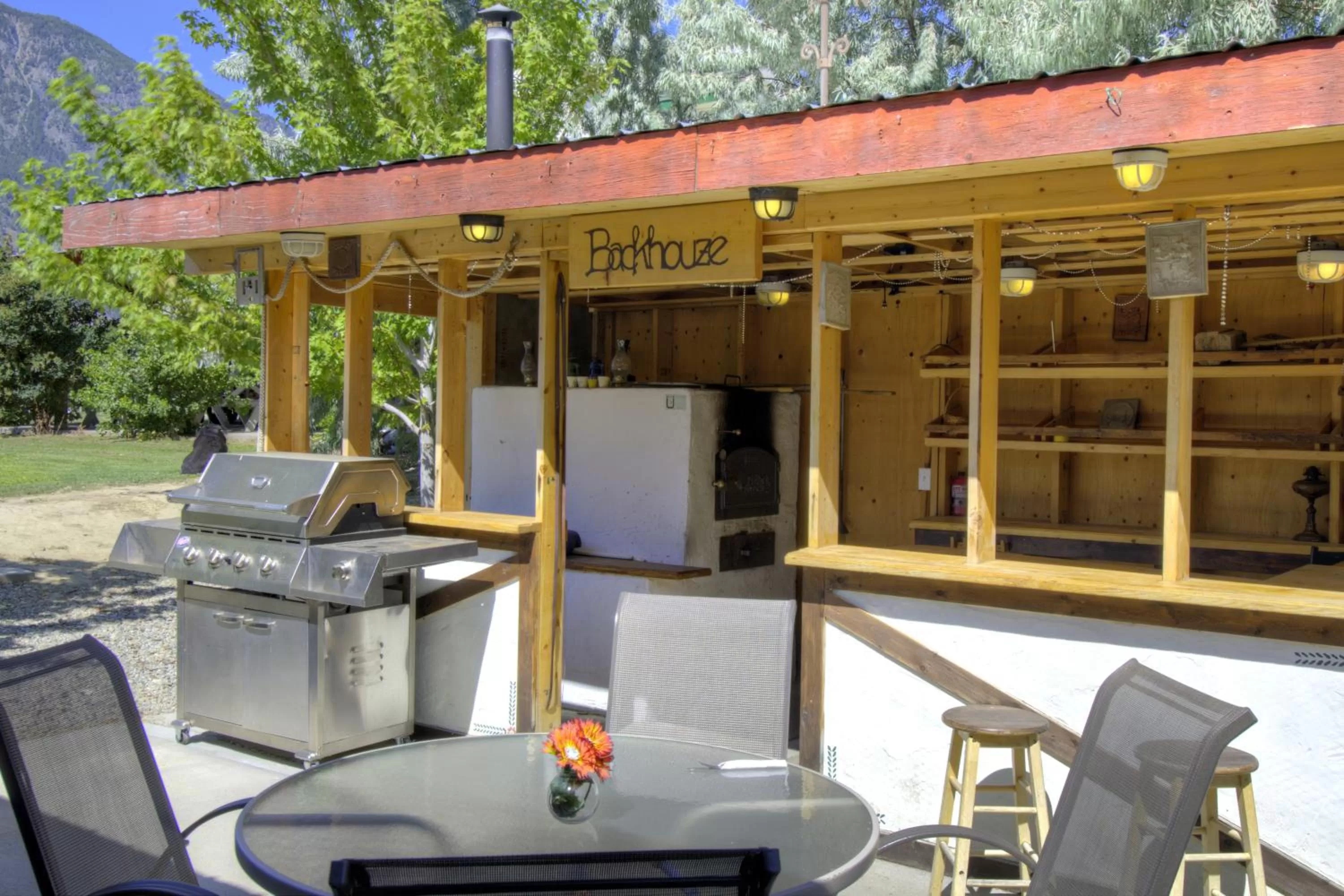 Patio in Crowsnest Vineyards Guesthouse