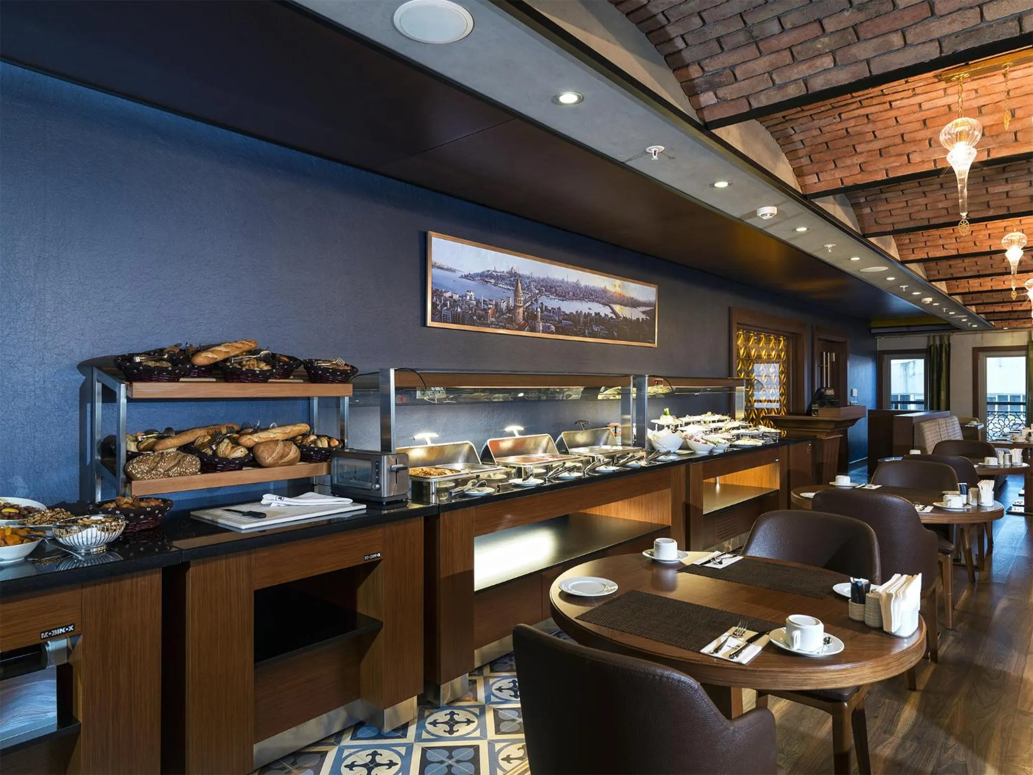 Restaurant/places to eat in Manesol Boutique Galata