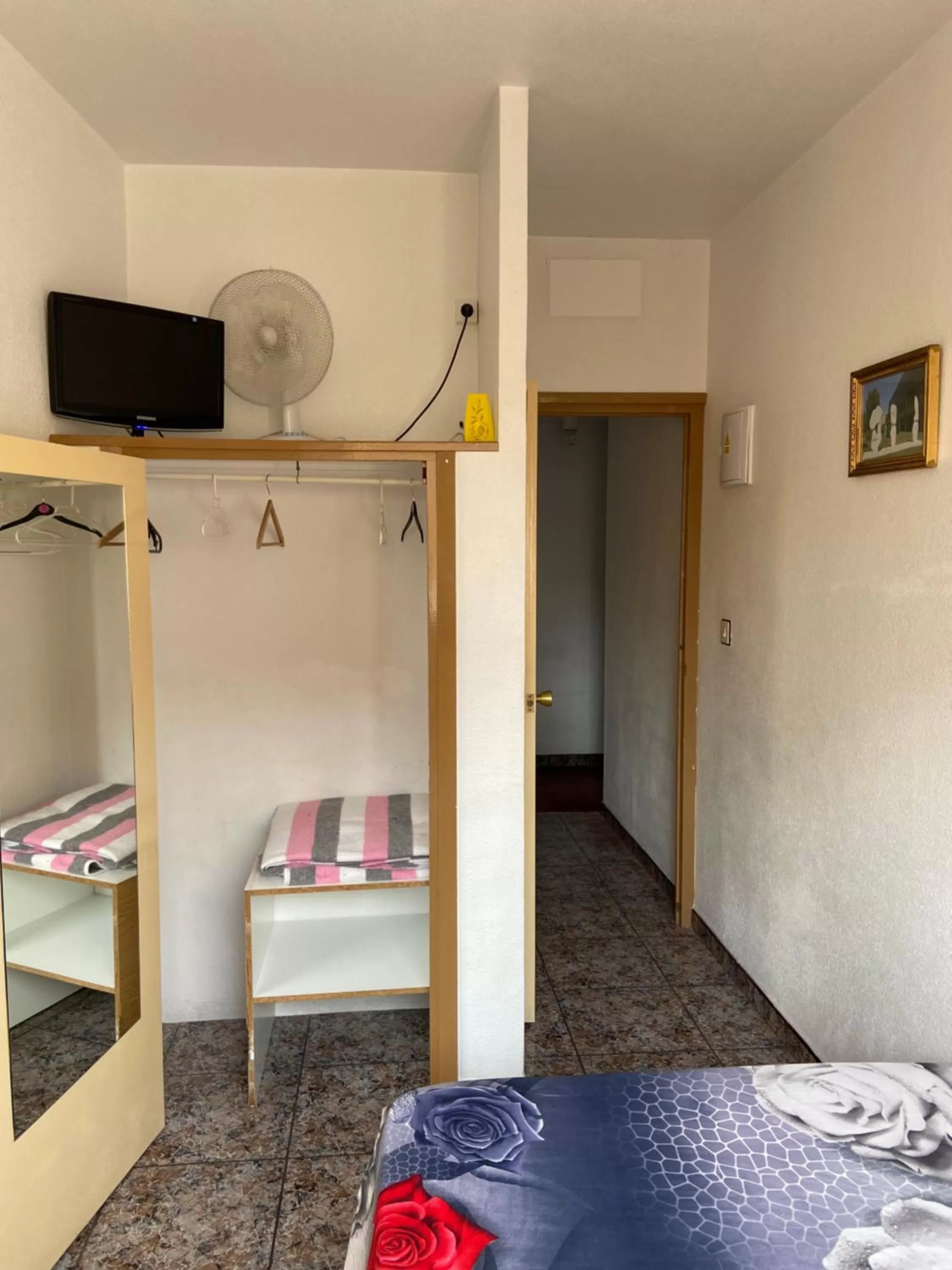 TV/Entertainment Center in Hotel Arce