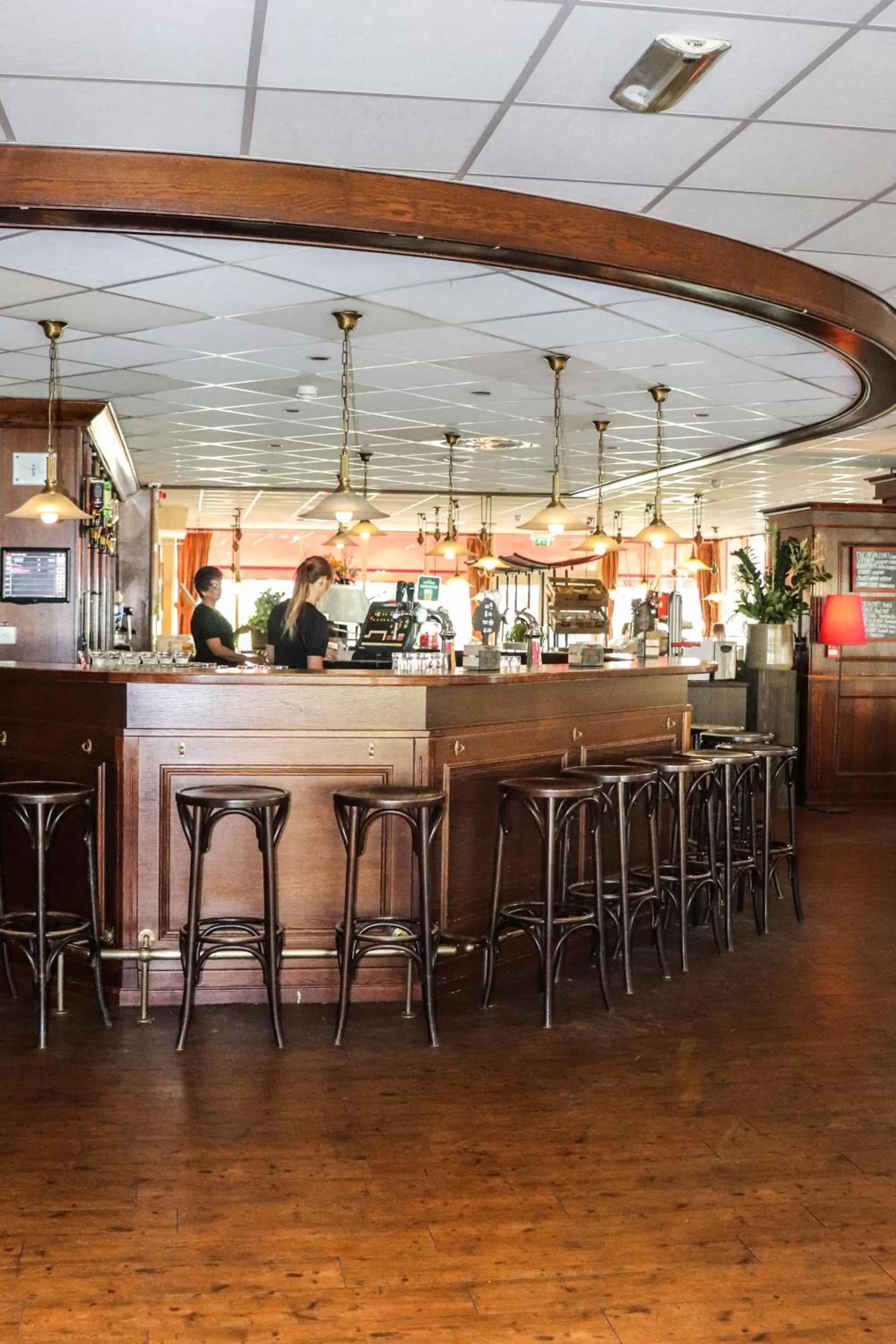 Restaurant/places to eat in ibis Tilburg