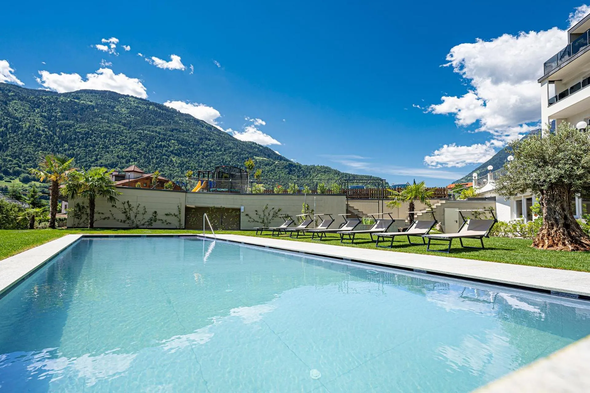 Swimming pool in Das Mitterplarser Hotel