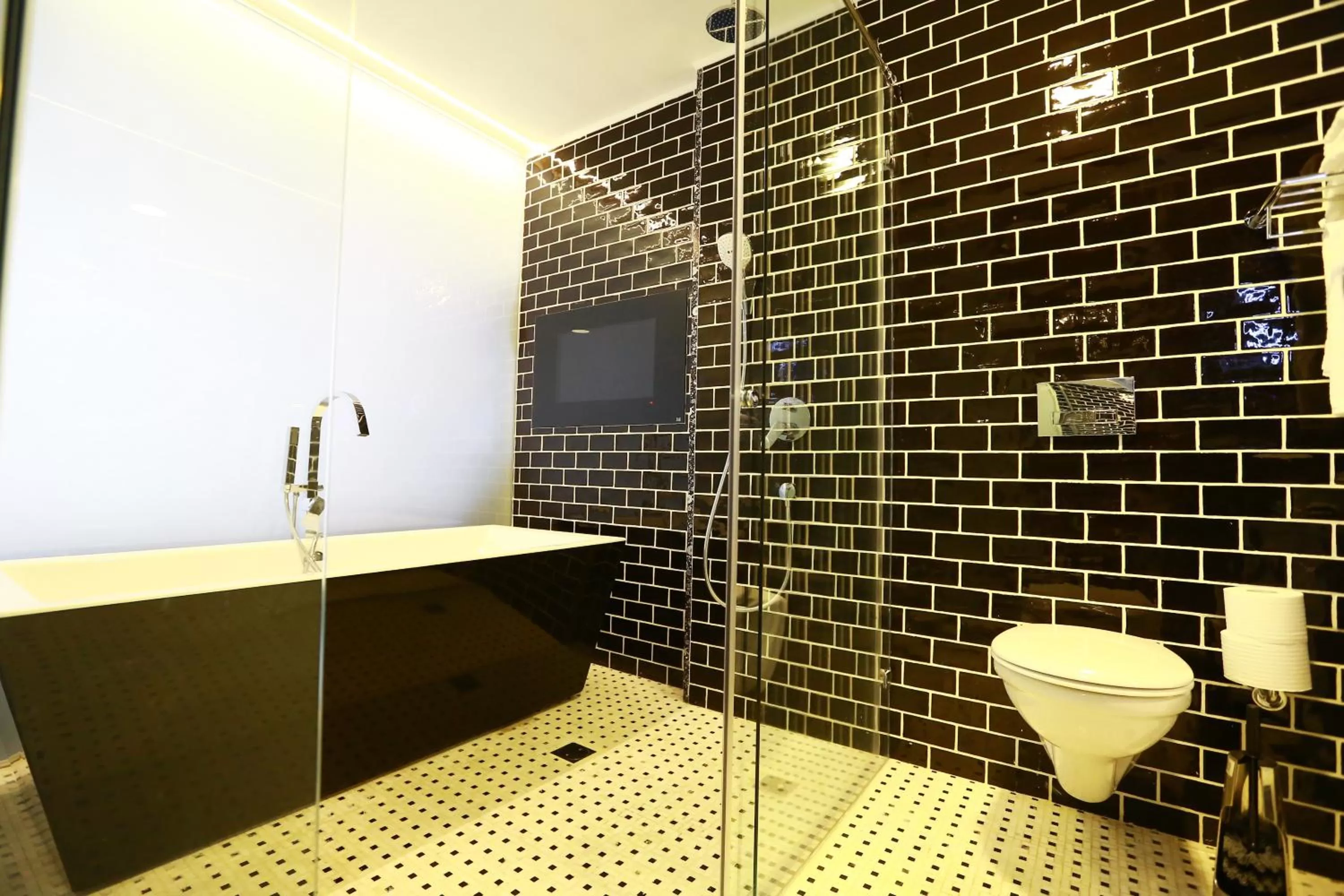 Bathroom in Garden Hotel Boutique & Events