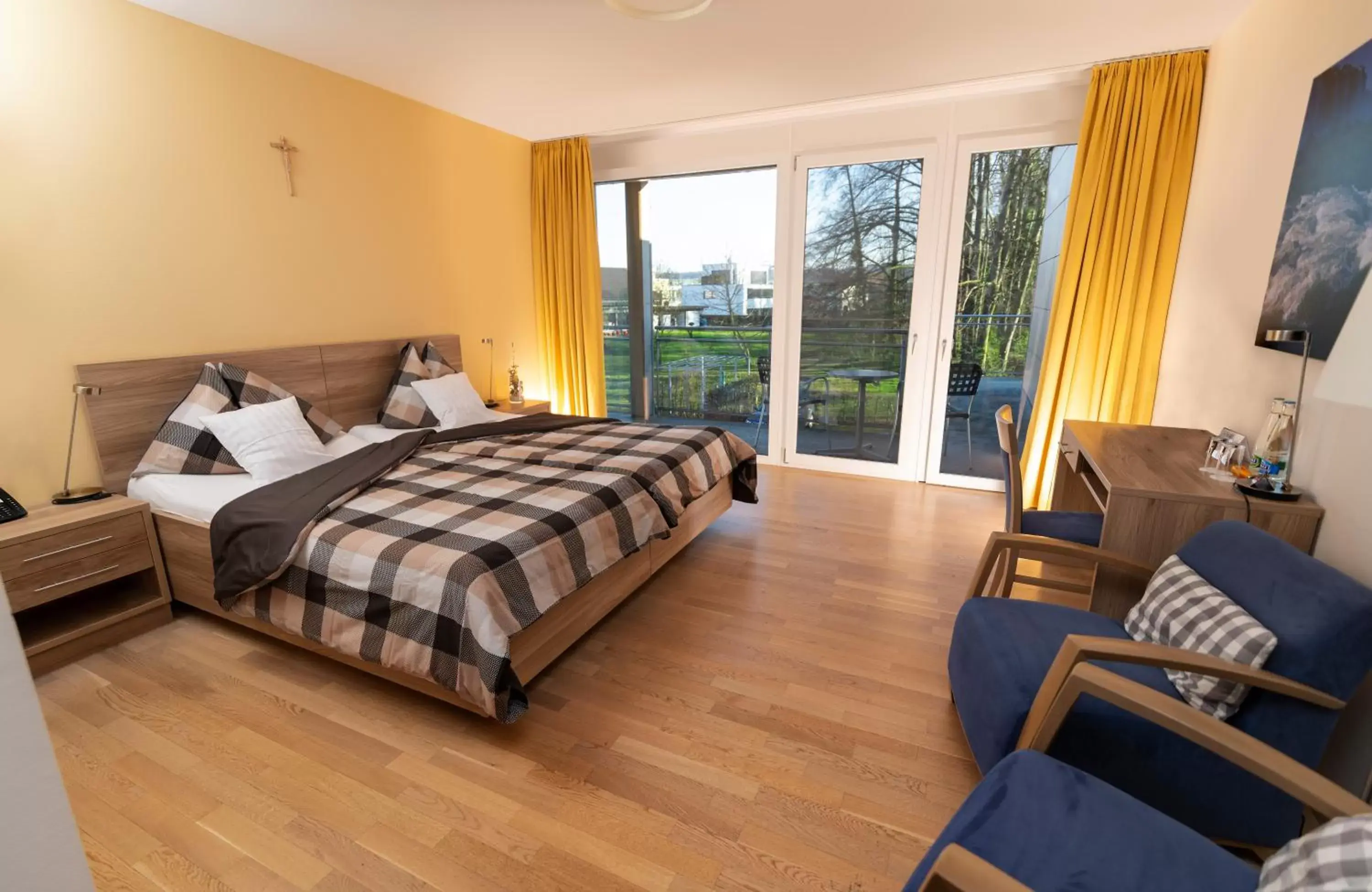 Double Room with Park View in Hotel Restaurant Sokrates Double Room with Park View in Hotel Restaurant Sokrates