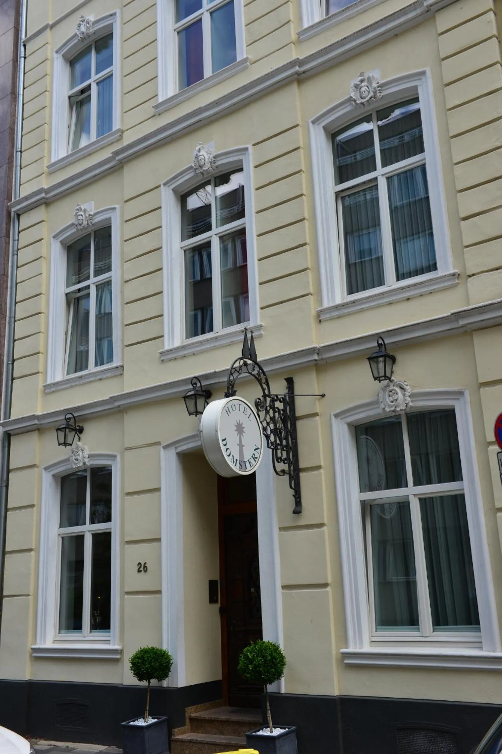 Facade/entrance in Hotel Domstern