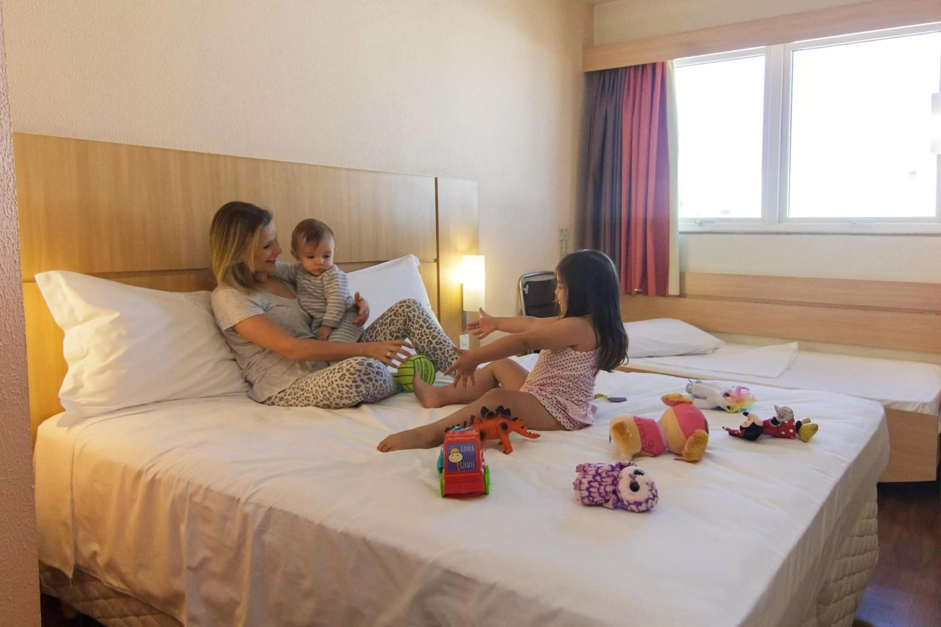 Family, Bed in ibis Caxias do Sul