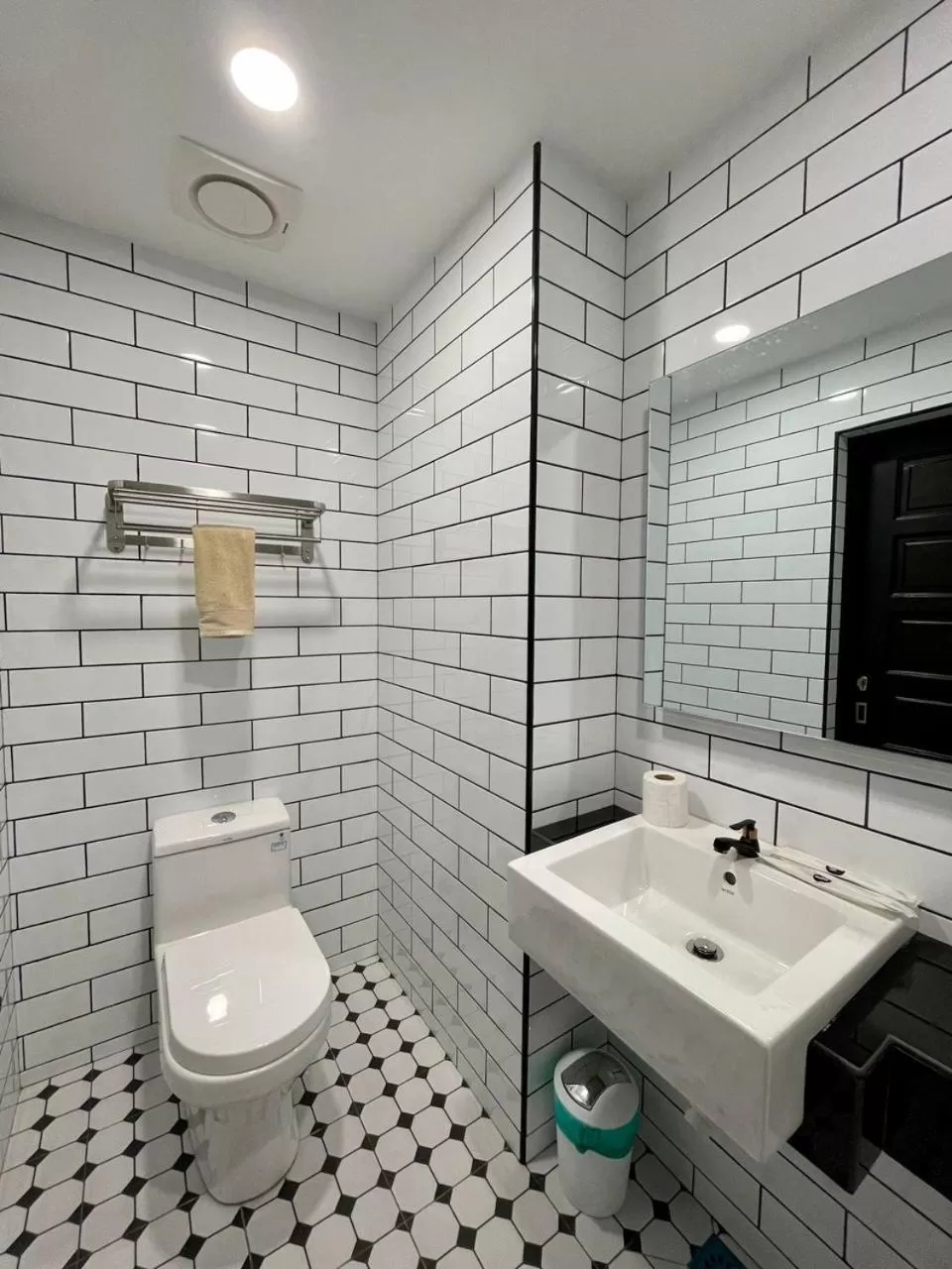 Shower, Bathroom in Savana Hotel & Serviced Apartments