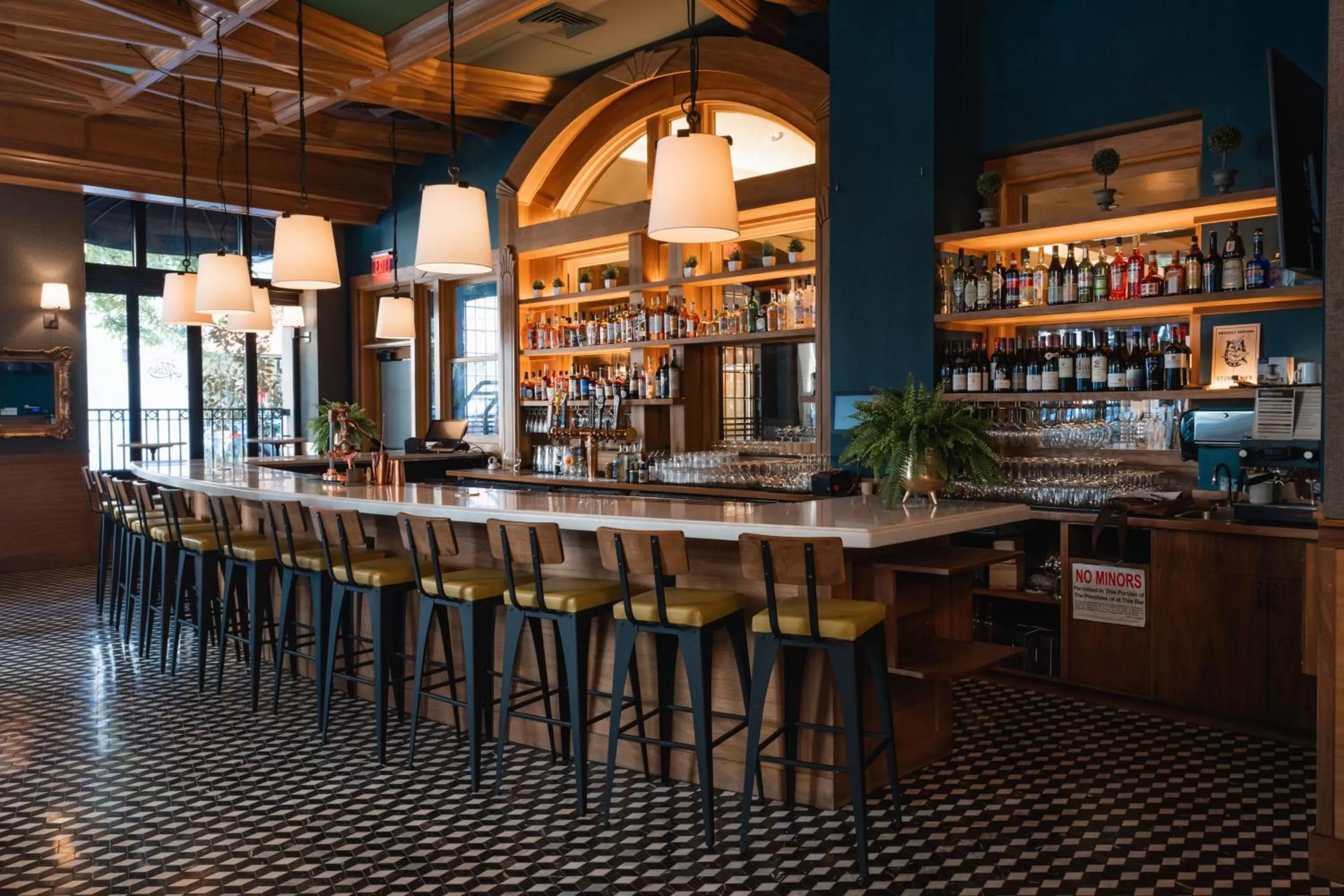 Lounge or bar in Dossier