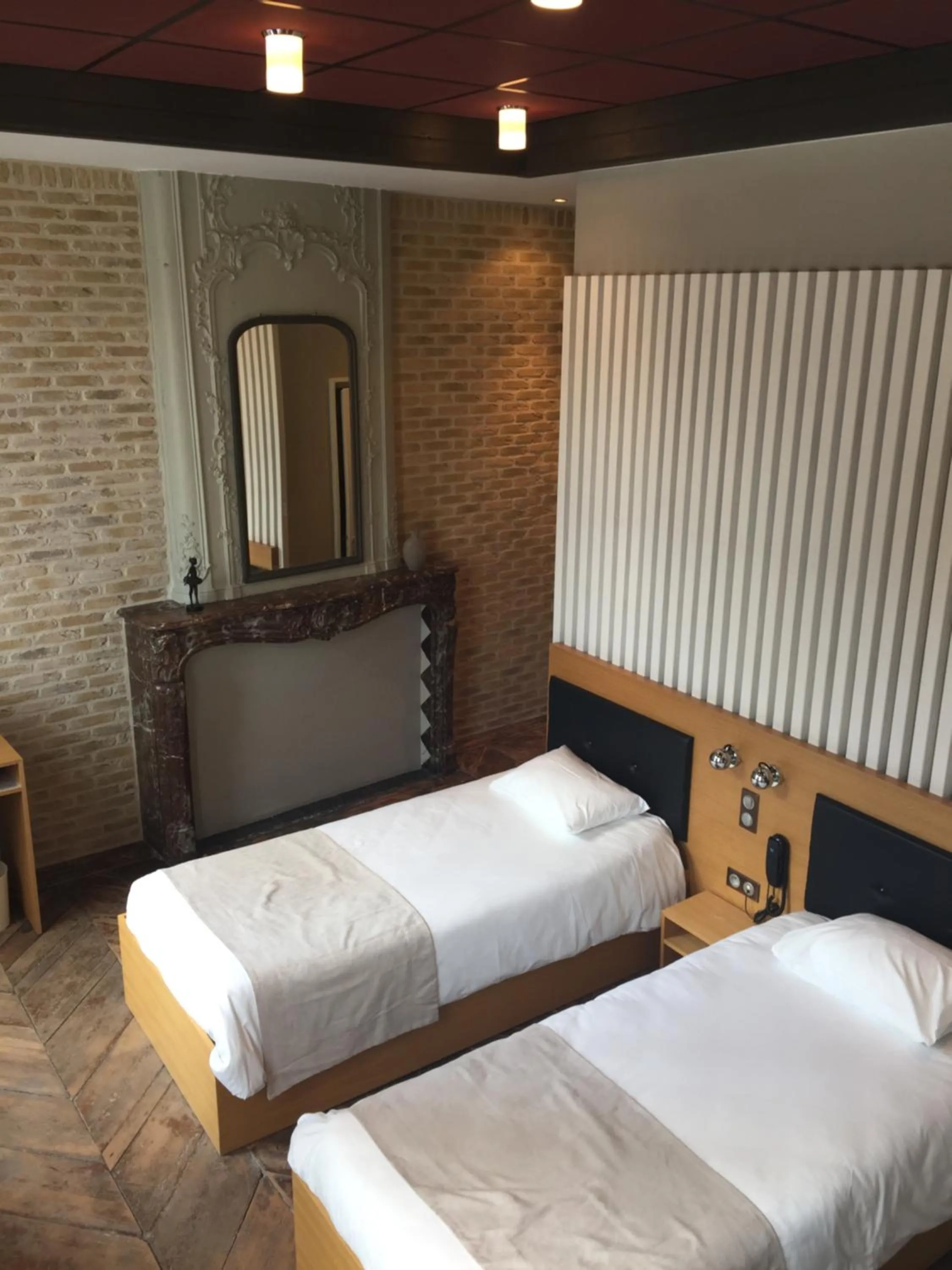 Photo of the whole room, Bed in Hôtel - Restaurant Au Tonnelier