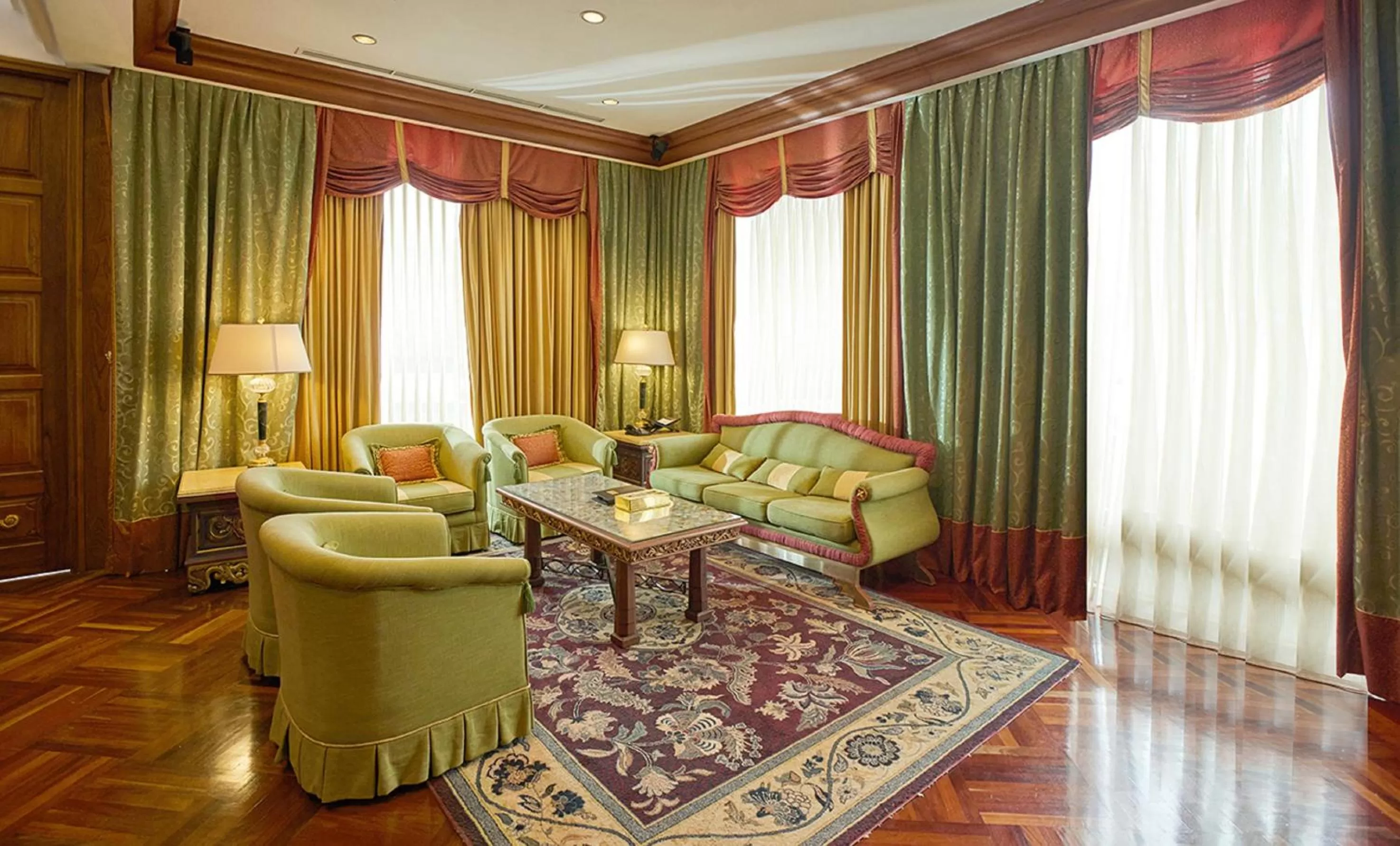 Living room in Nusa Dua Beach Hotel and Spa - Handwritten Collection