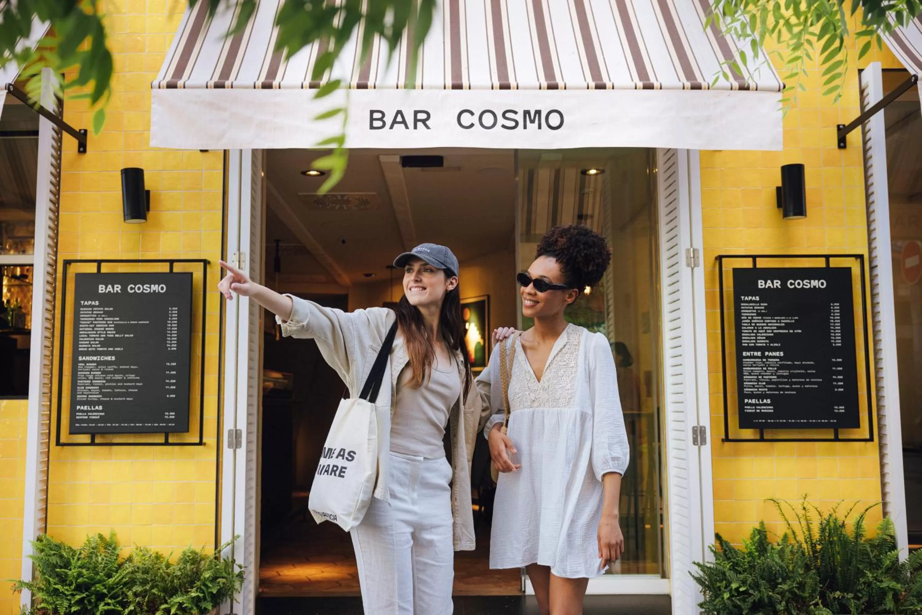 Property building in Room Mate Cosmo - City Centre, Valencia