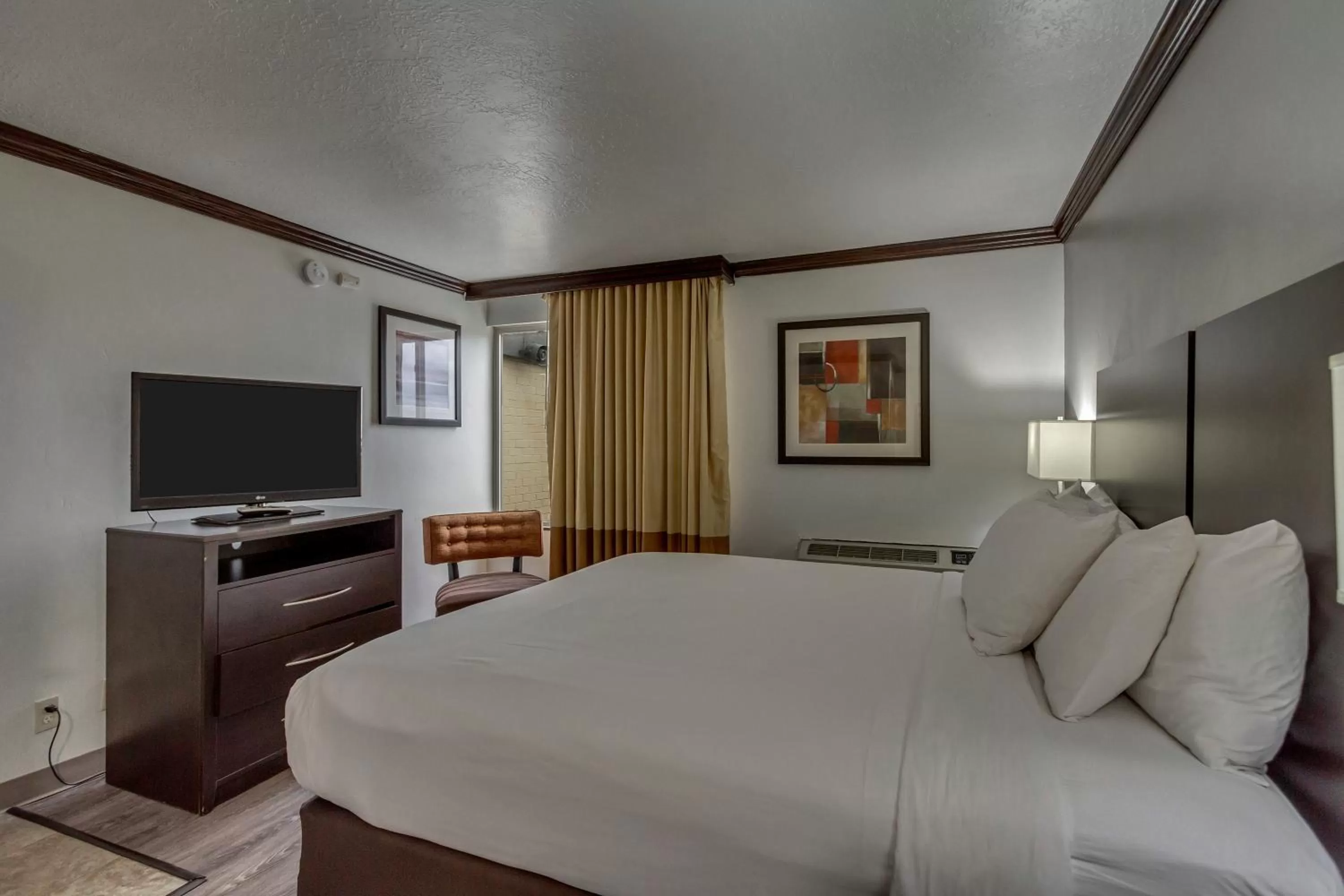 Bed in Park Inn by Radisson, Salt Lake City-Midvale