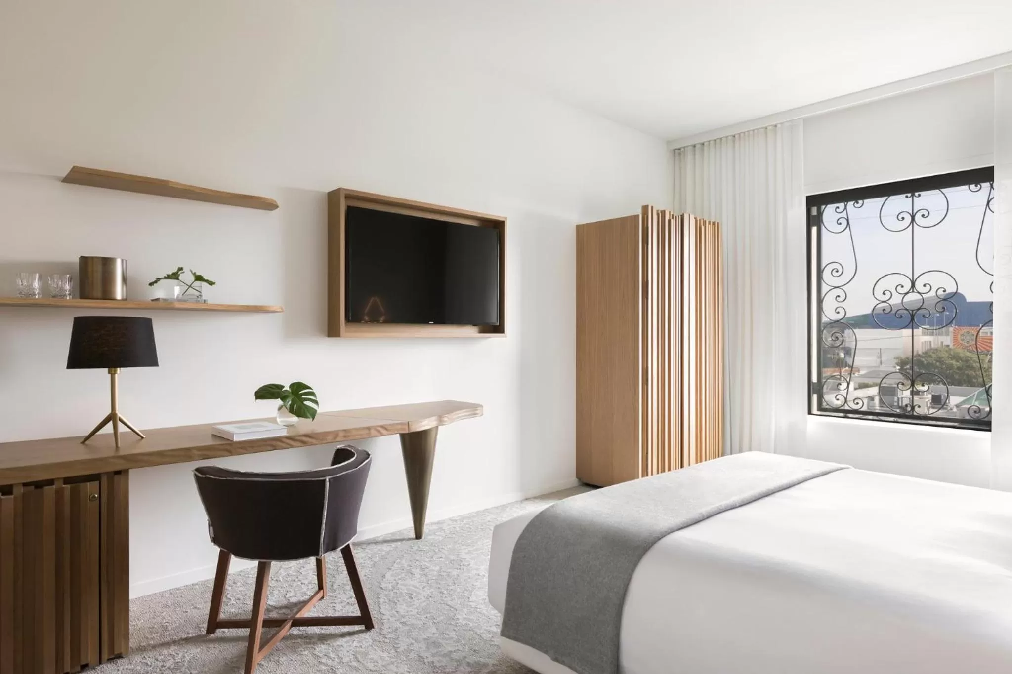 Photo of the whole room, Bed in Kimpton La Peer Hotel West Hollywood by IHG