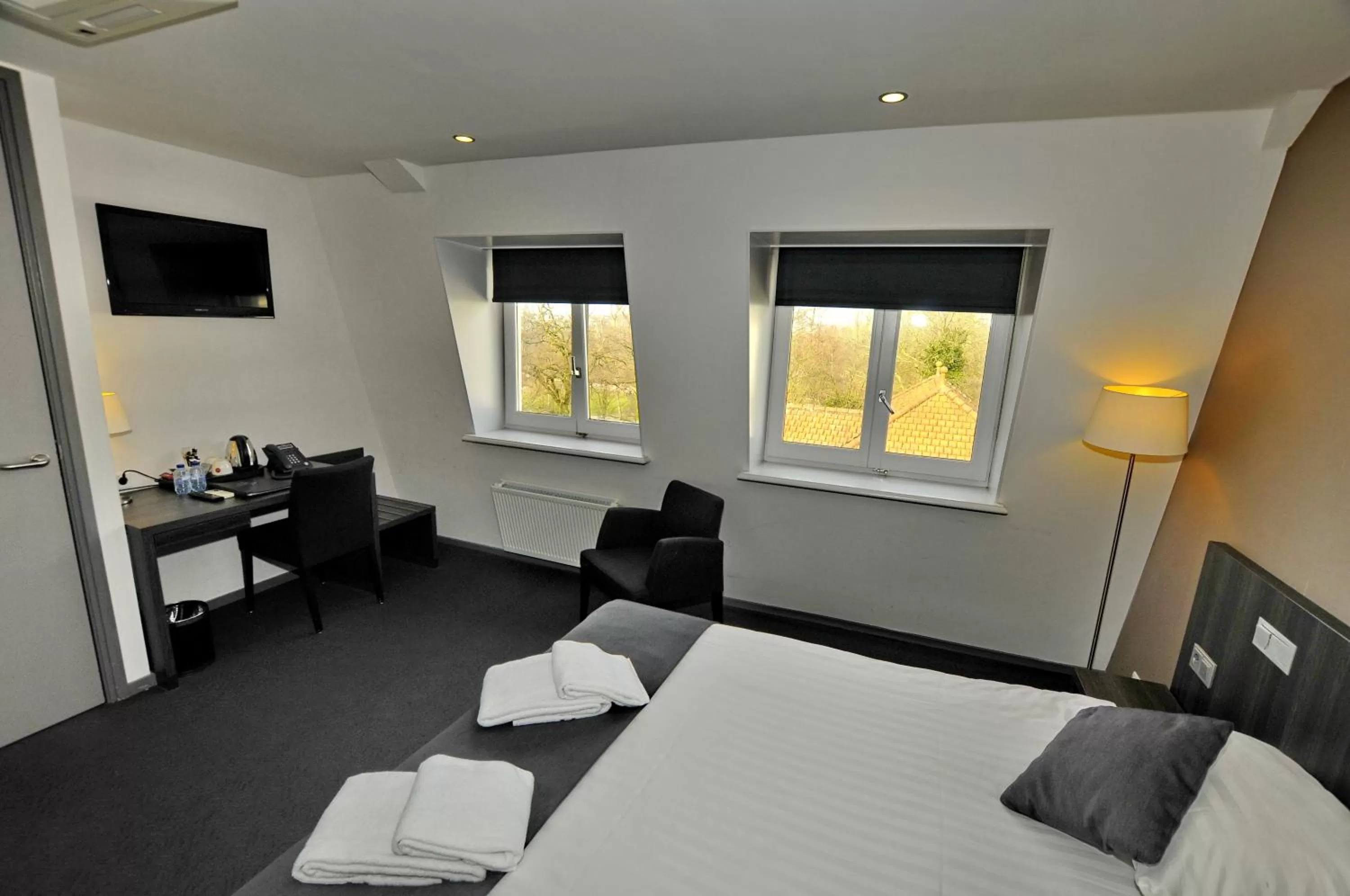 Photo of the whole room in Hotel Parkview