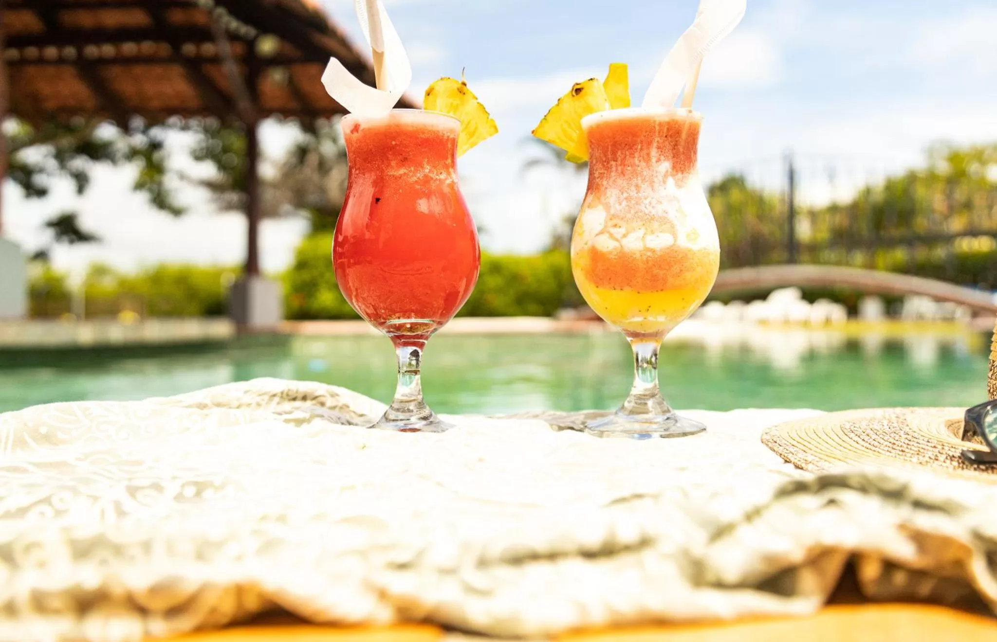 Swimming pool, Drinks in Hotel El Rancho