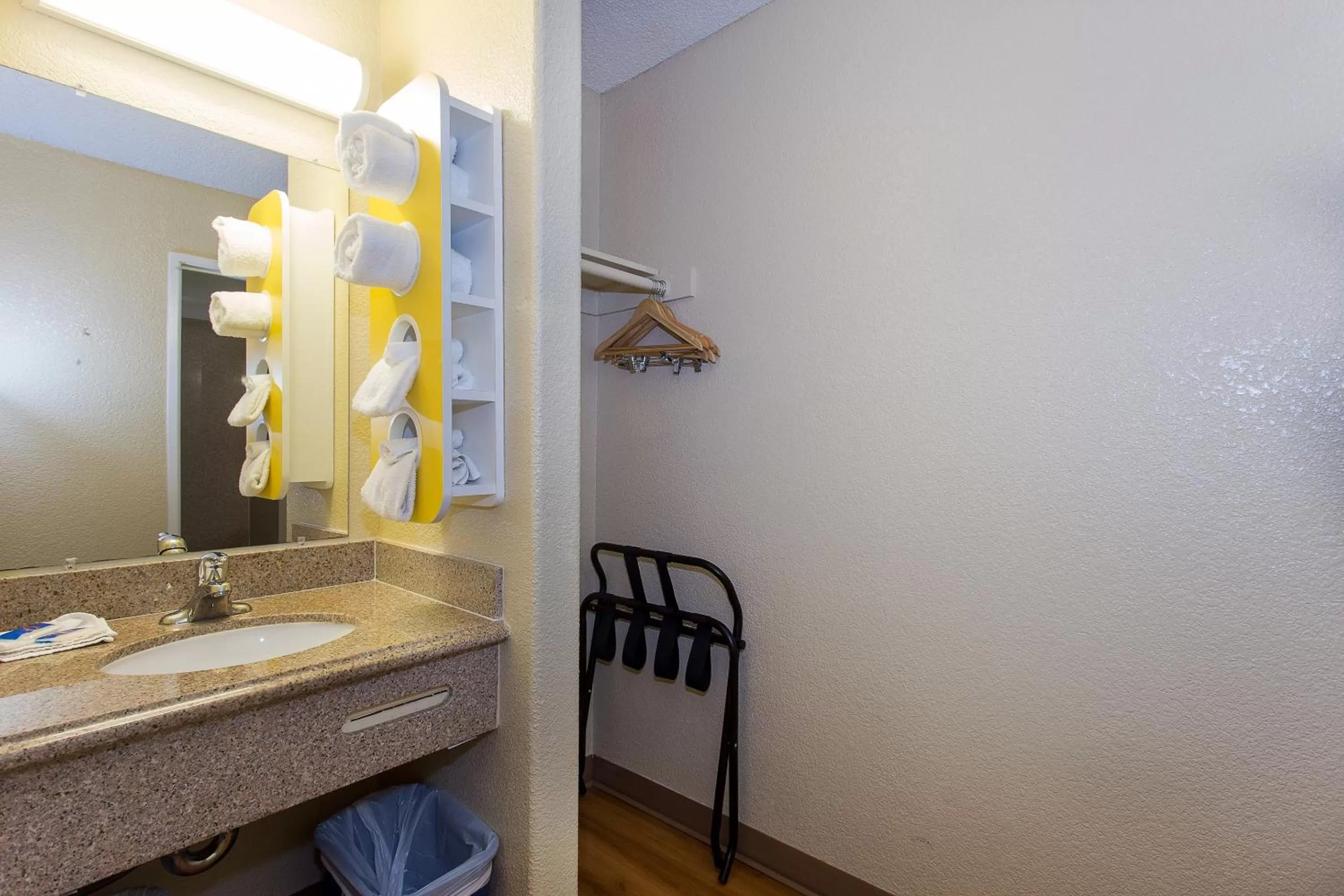 Queen Room with Two Queen Beds - Non-Smoking in Motel 6 San Francisco Downtown