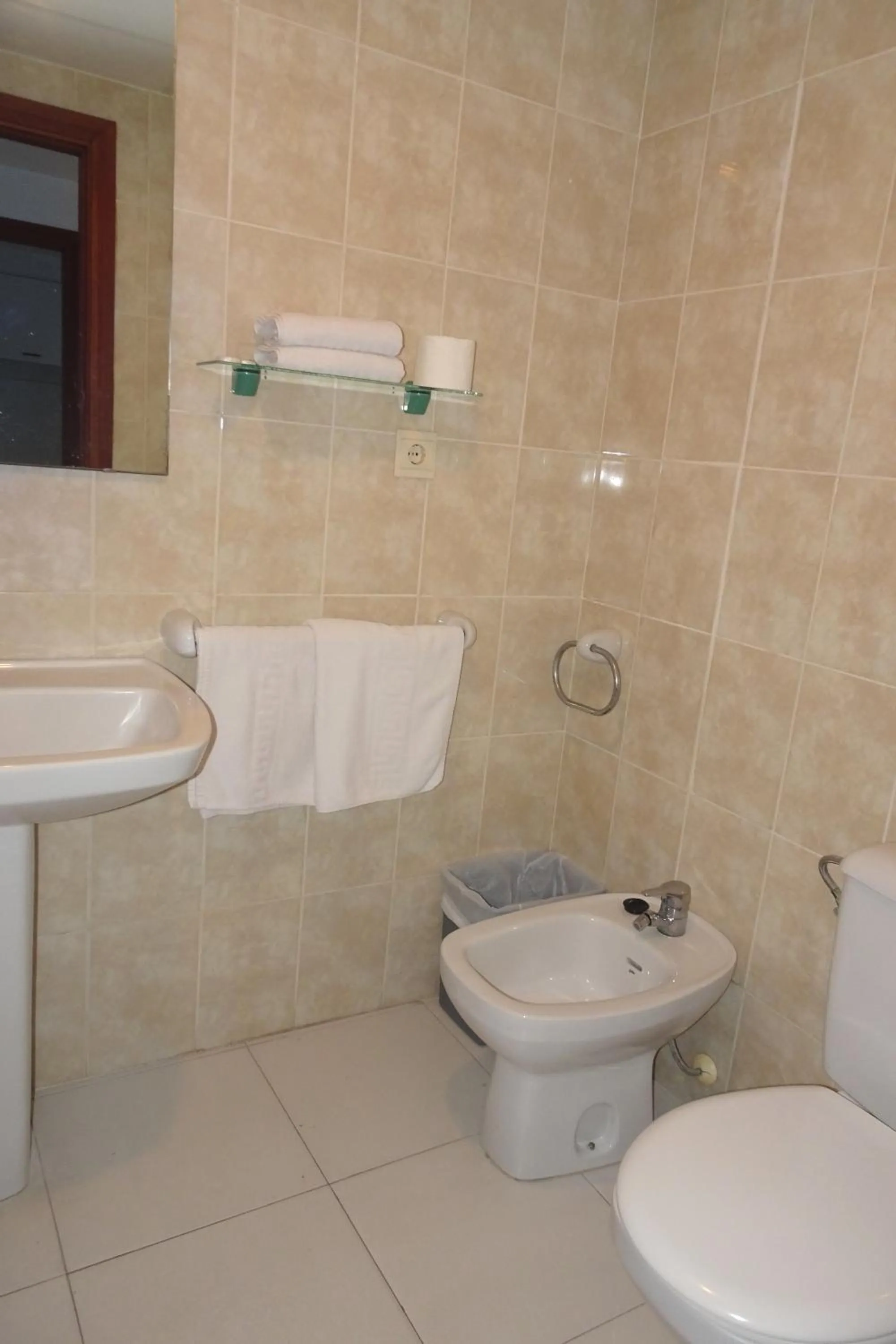 Toilet in Luxmar Apartaments