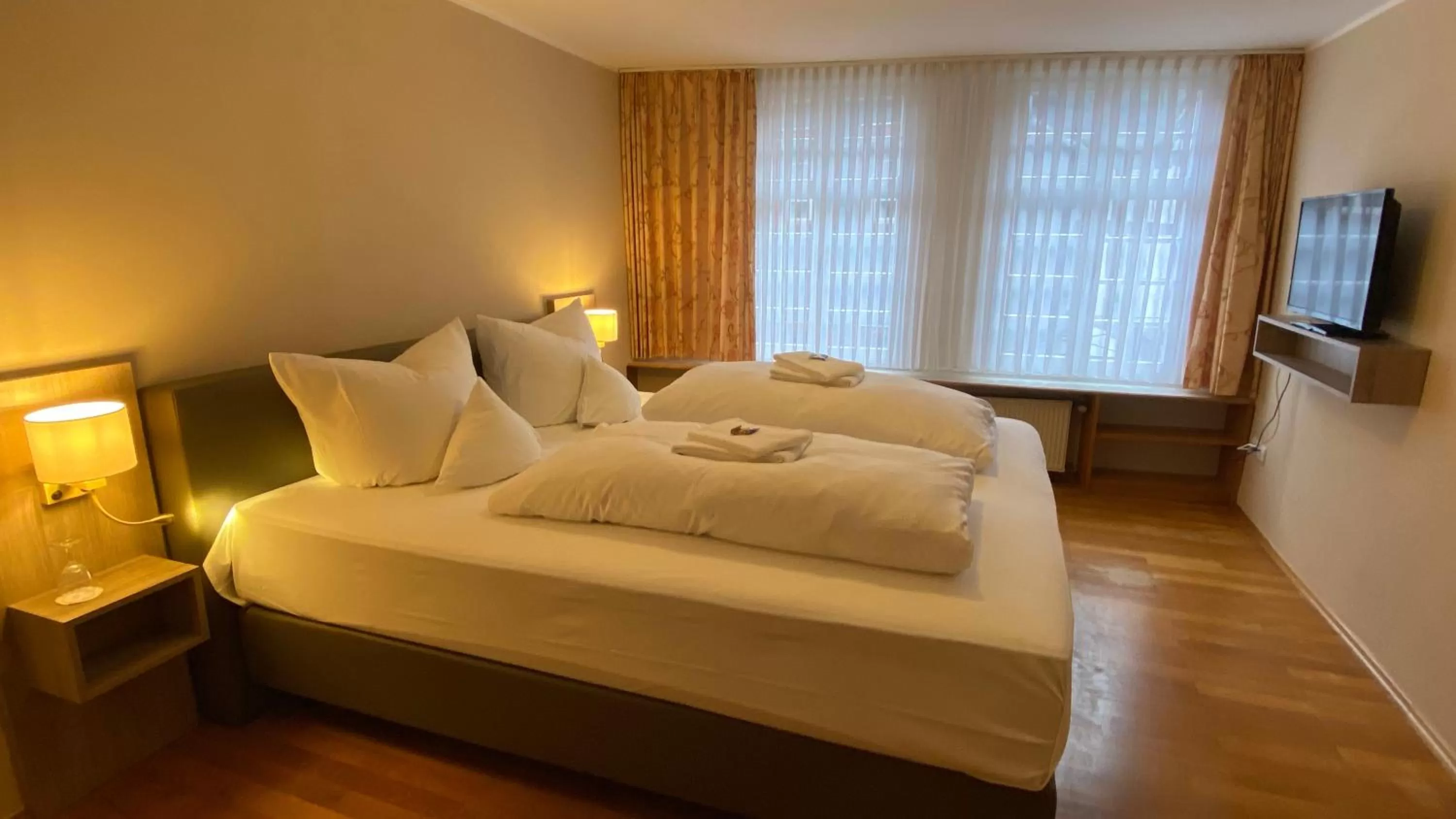 Bed in Horchem Hotel-Restaurant-Café-Bar