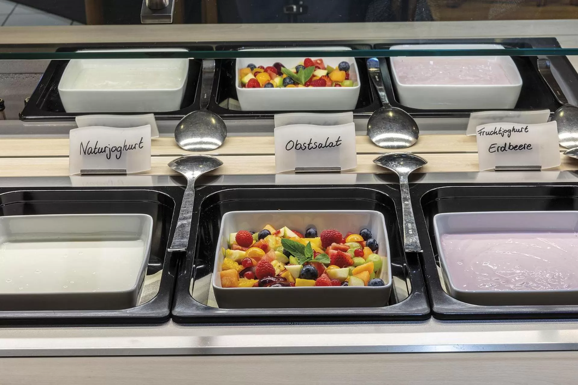 Breakfast in Hotel Logotel